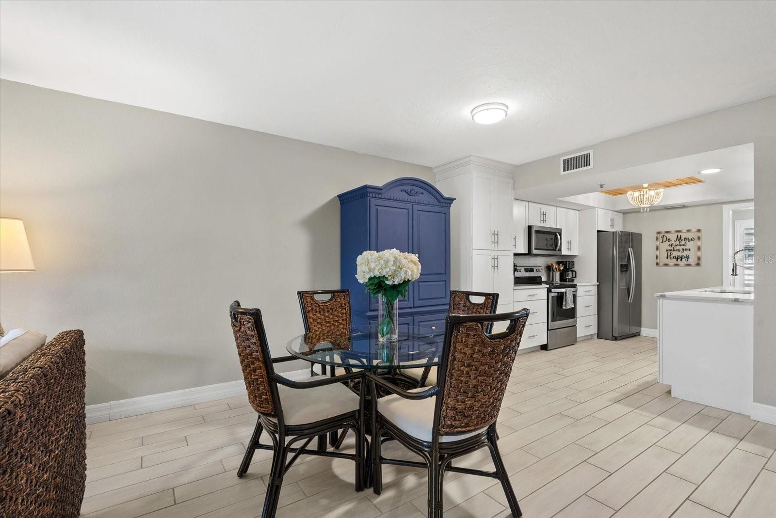 1313 SIESTA BAYSIDE DR #1313D