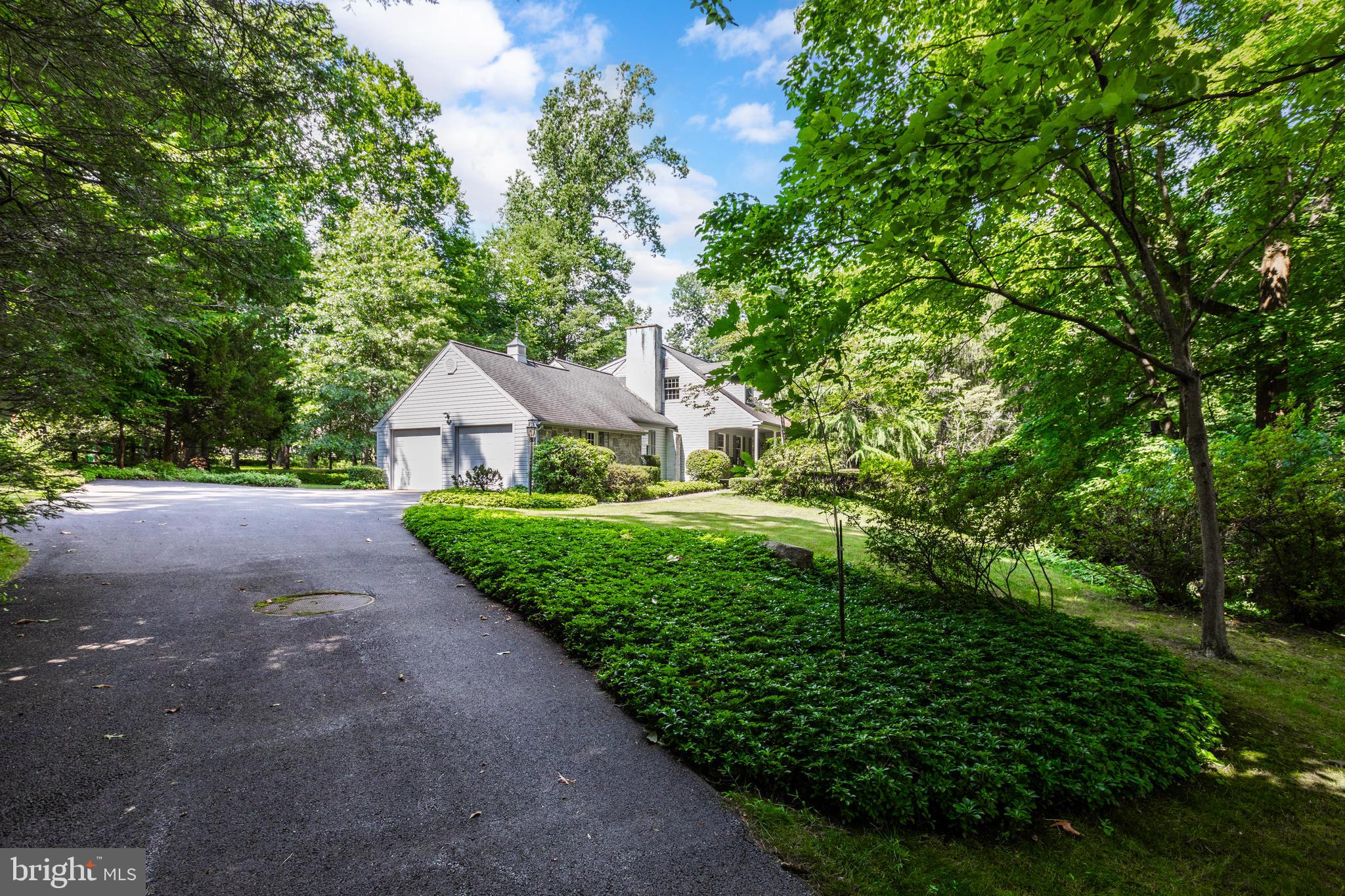 1455 GLENBROOK LANE