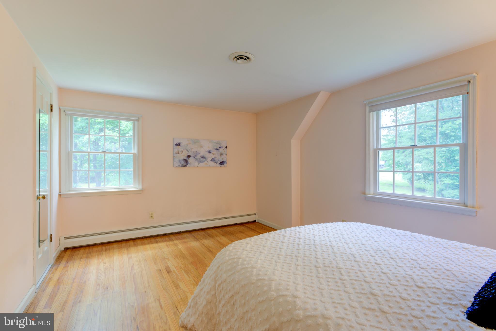 1455 GLENBROOK LANE