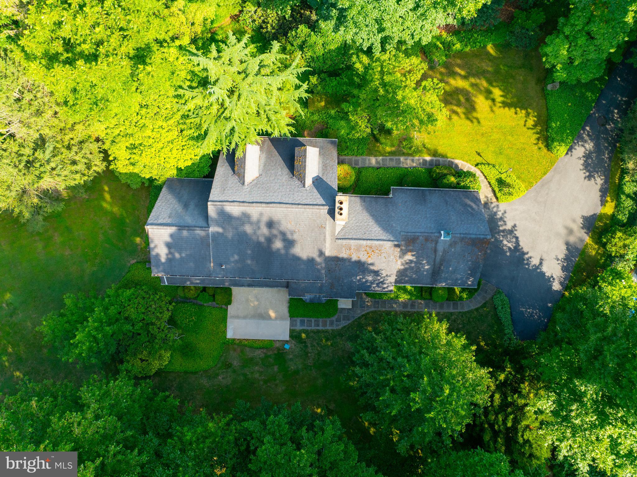 1455 GLENBROOK LANE