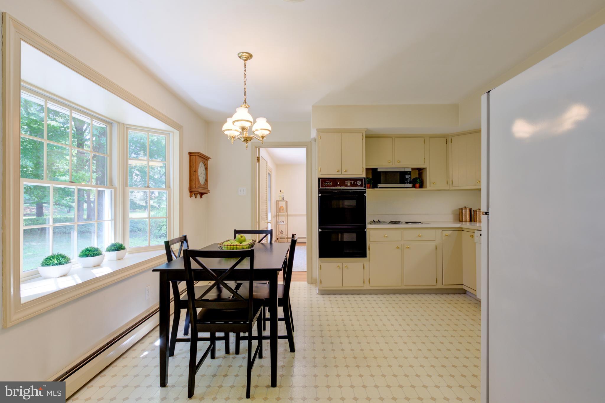 1455 GLENBROOK LANE