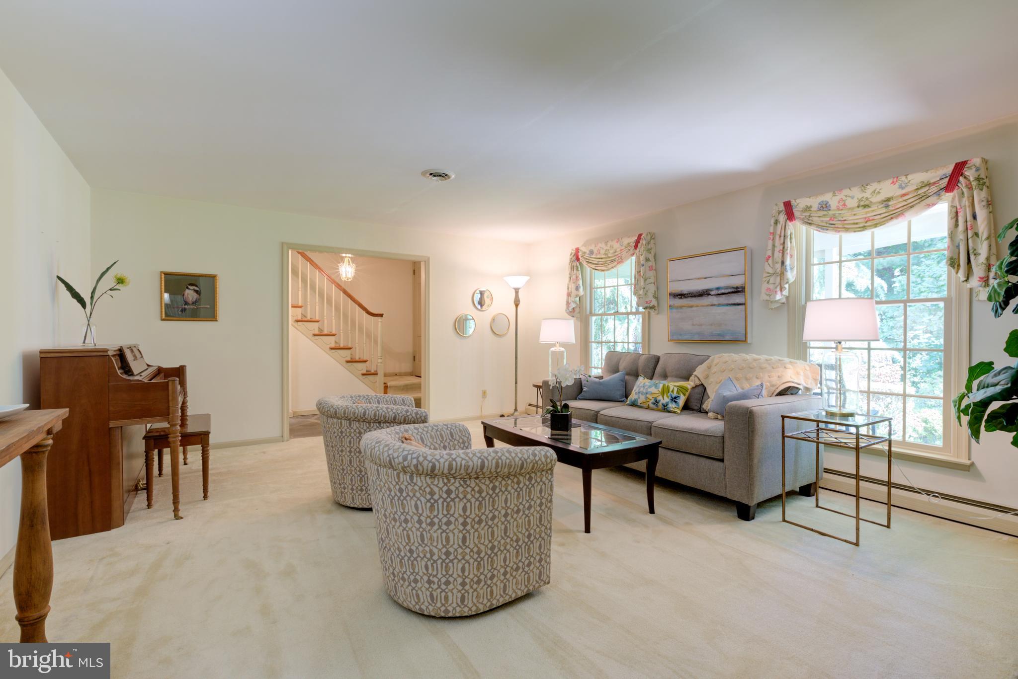 1455 GLENBROOK LANE