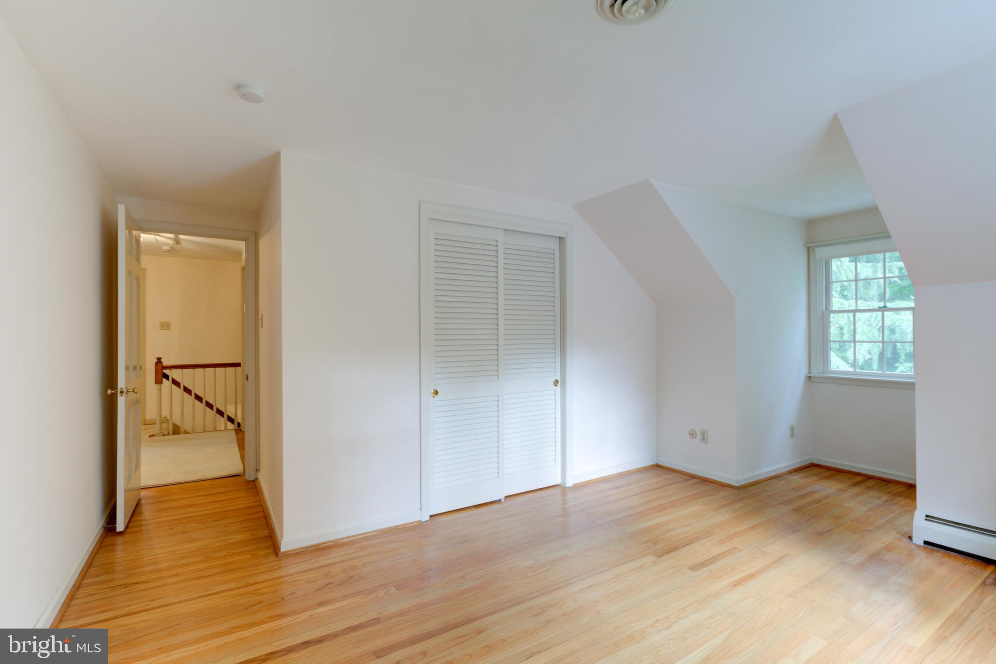 1455 GLENBROOK LANE