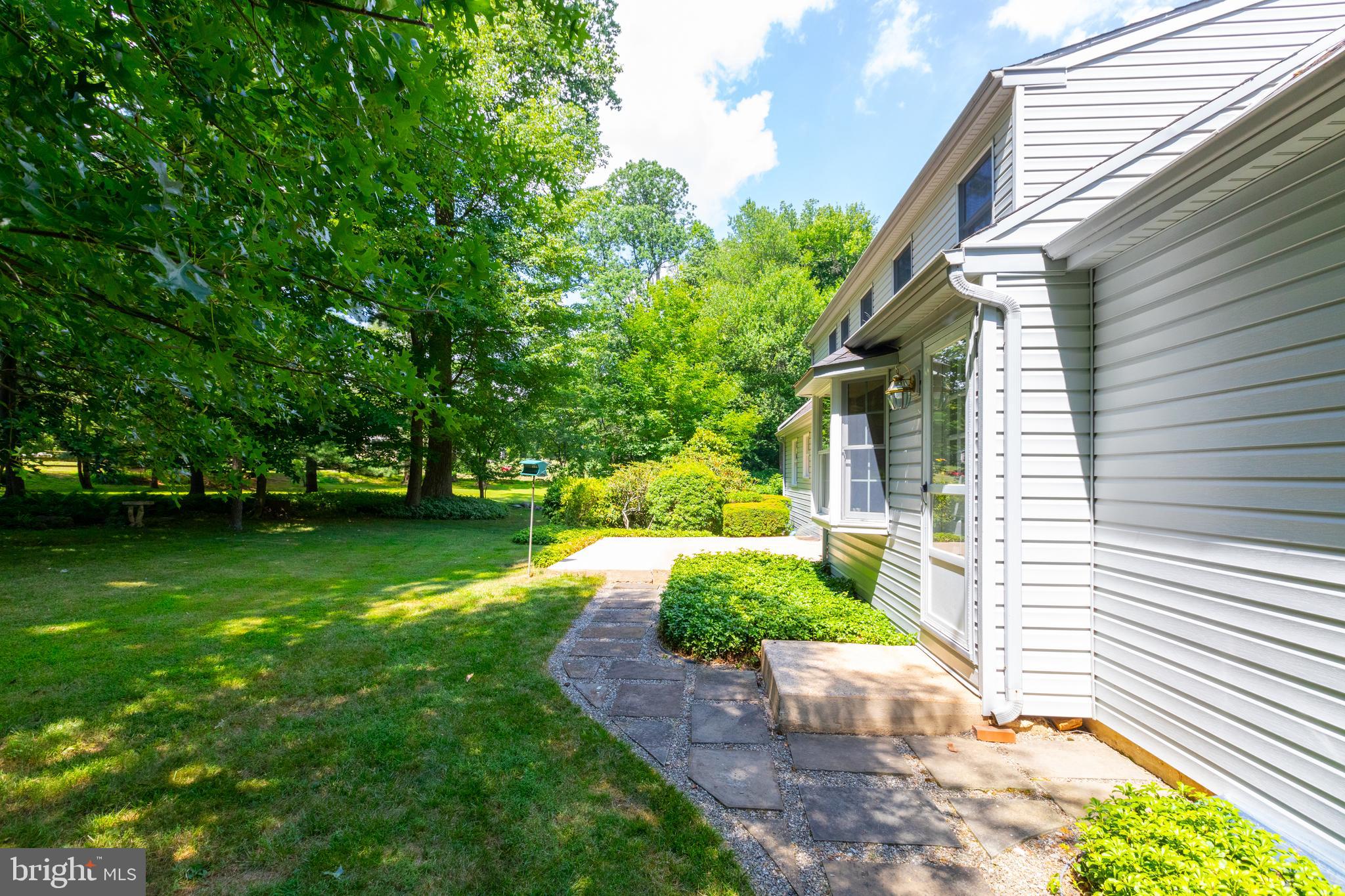 1455 GLENBROOK LANE