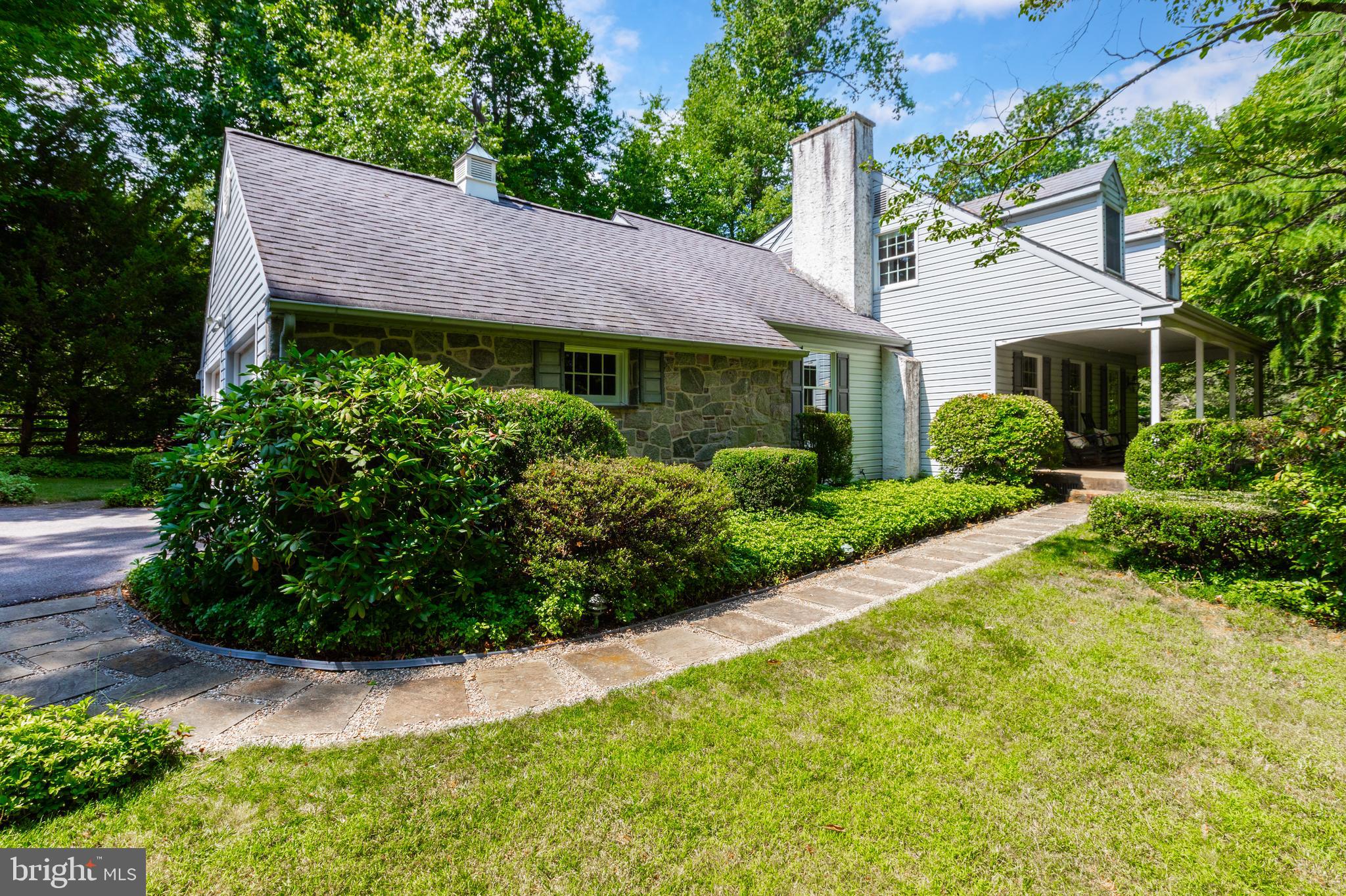 1455 GLENBROOK LANE