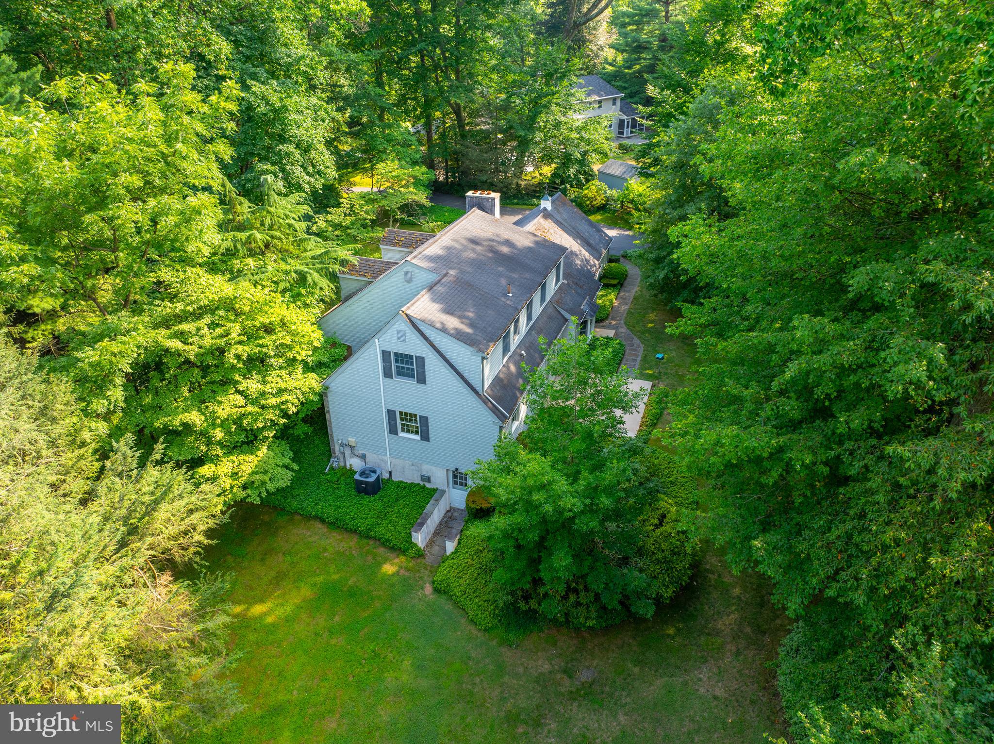 1455 GLENBROOK LANE