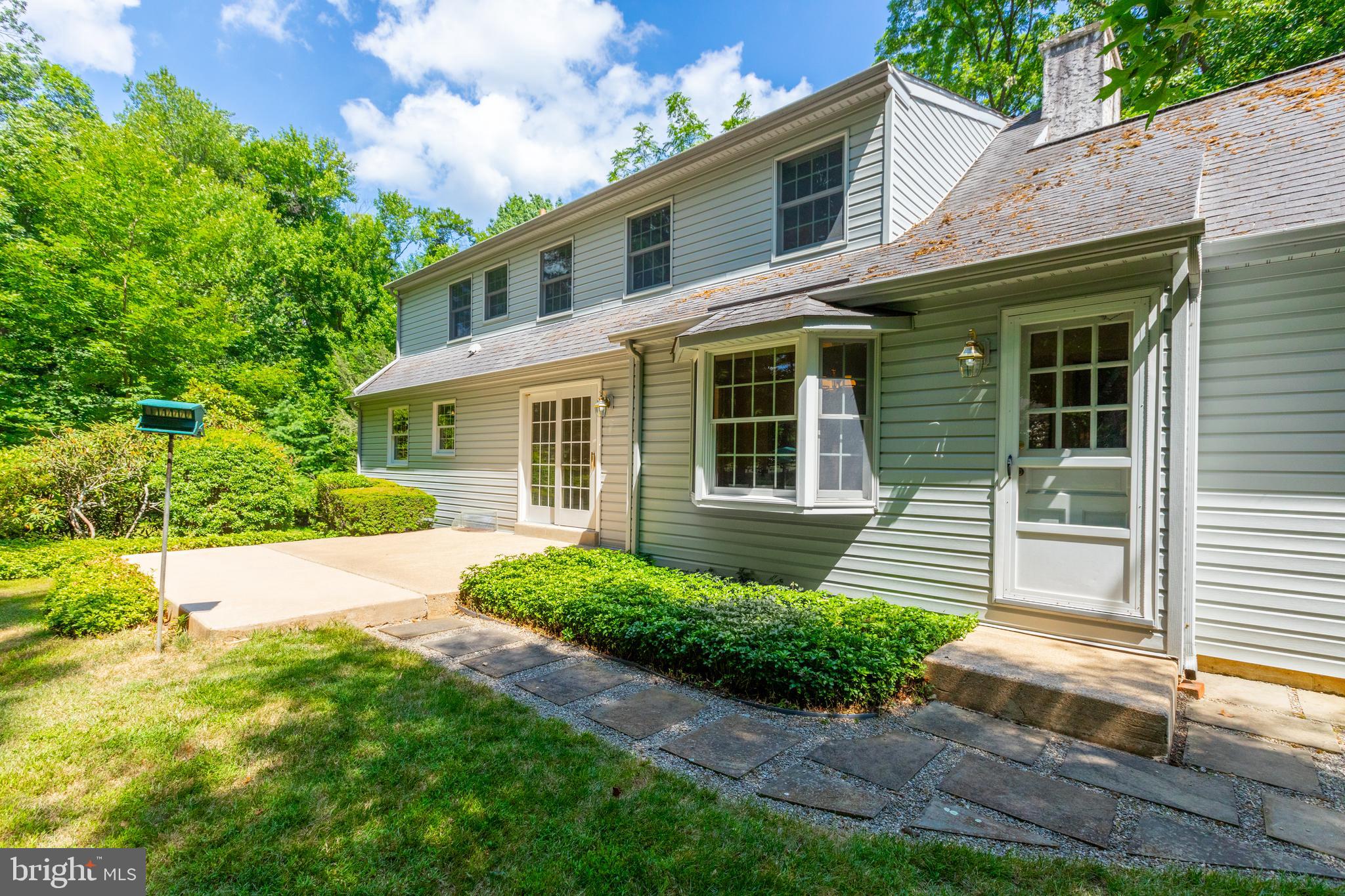 1455 GLENBROOK LANE