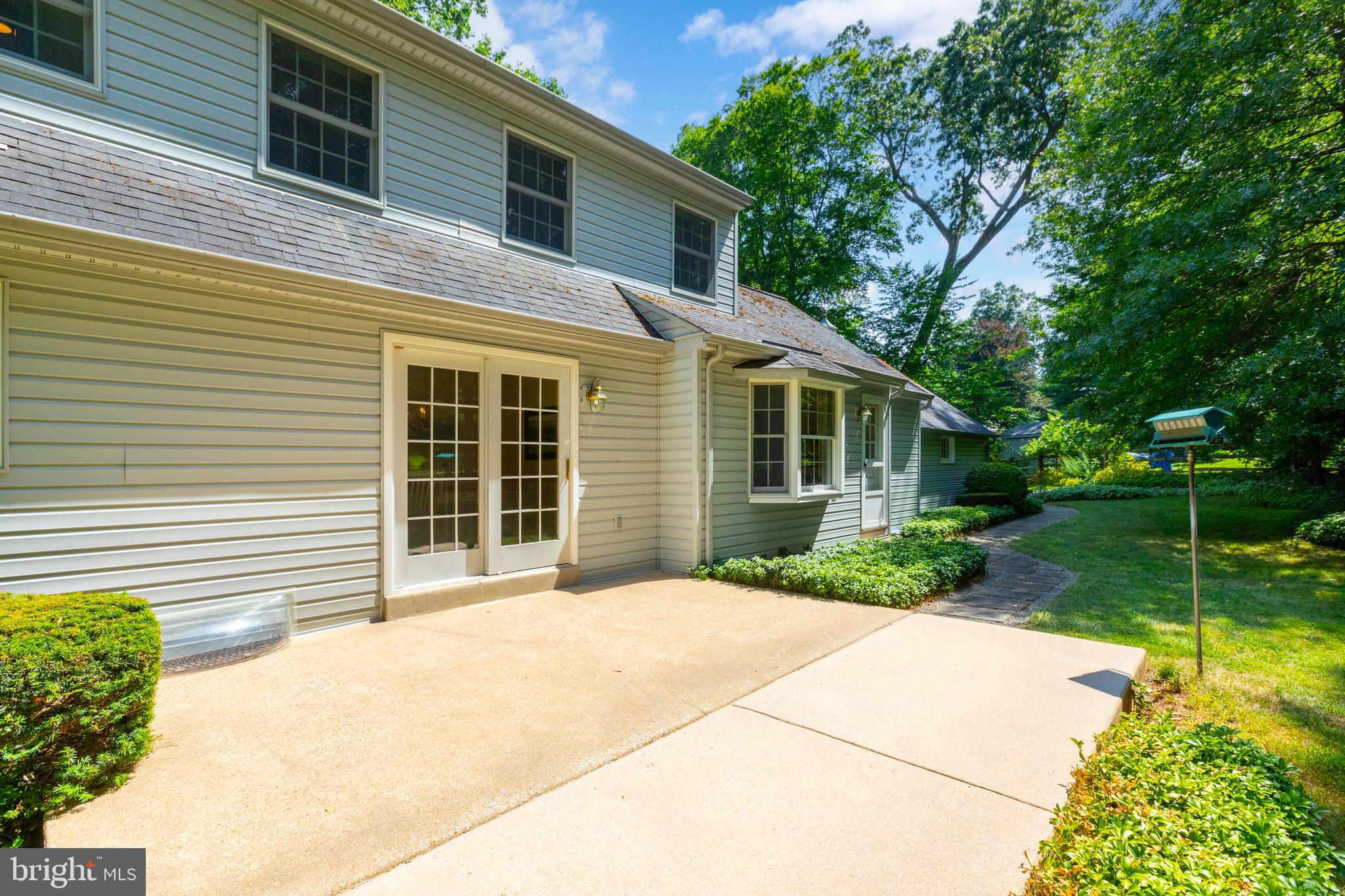 1455 GLENBROOK LANE