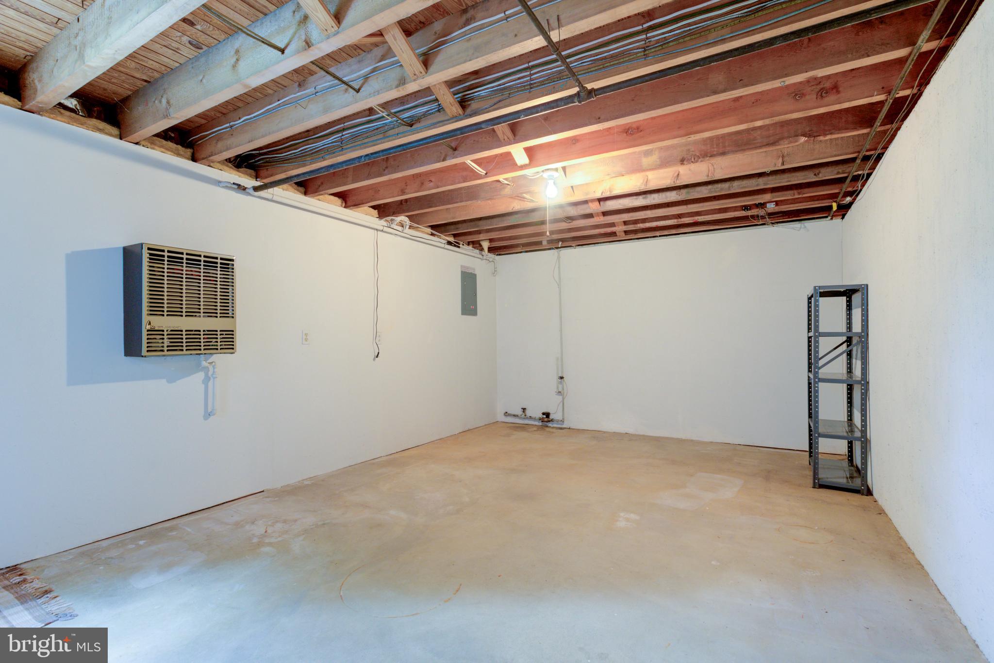 1455 GLENBROOK LANE