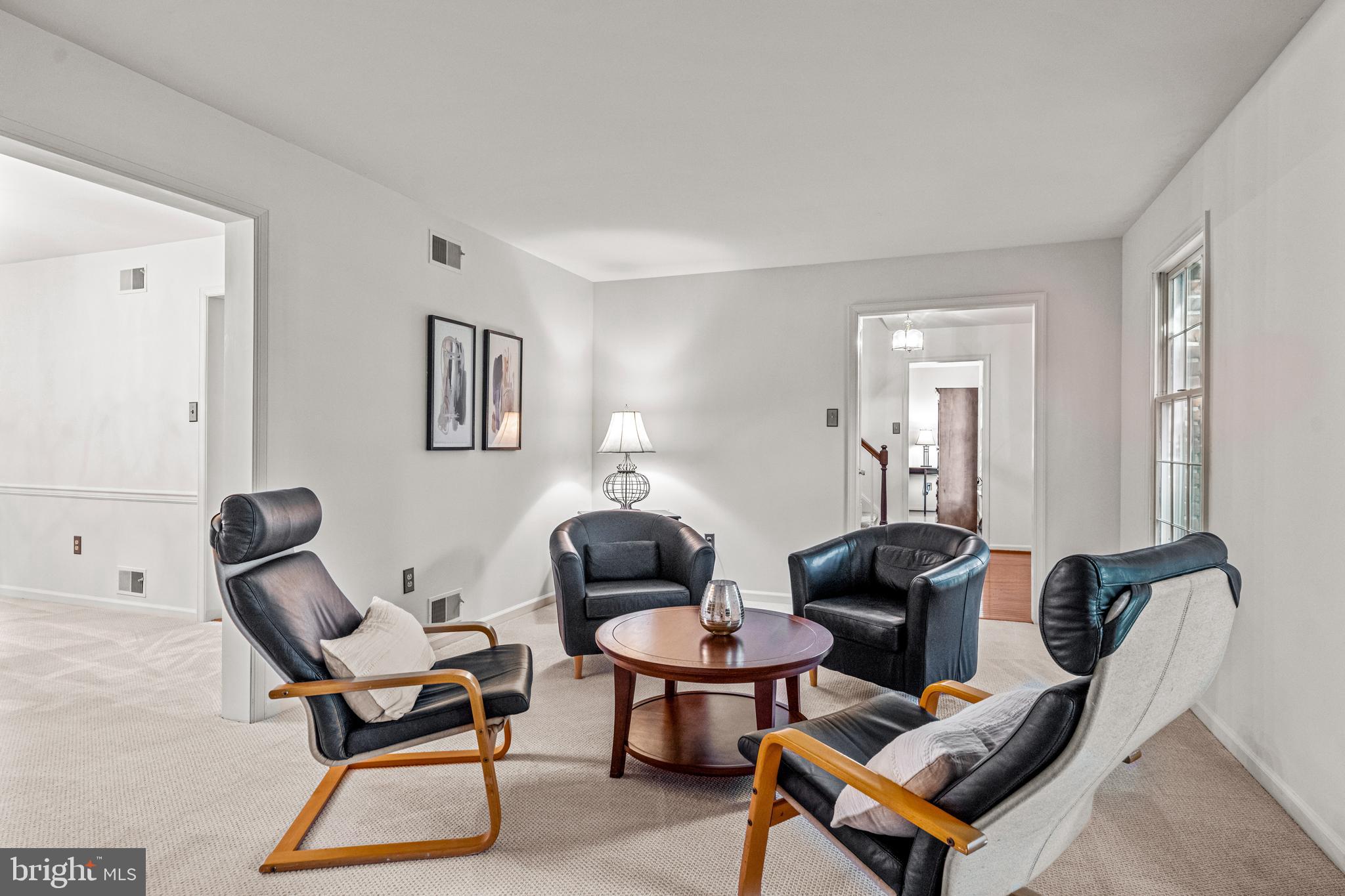 9 PAINE CIRCLE