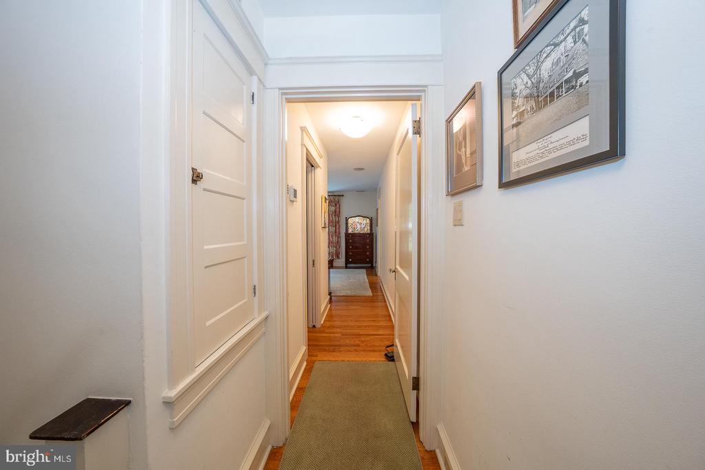 30 DEEPDALE ROAD