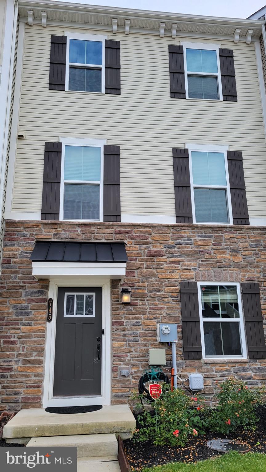 745 QUARRY POINT ROAD