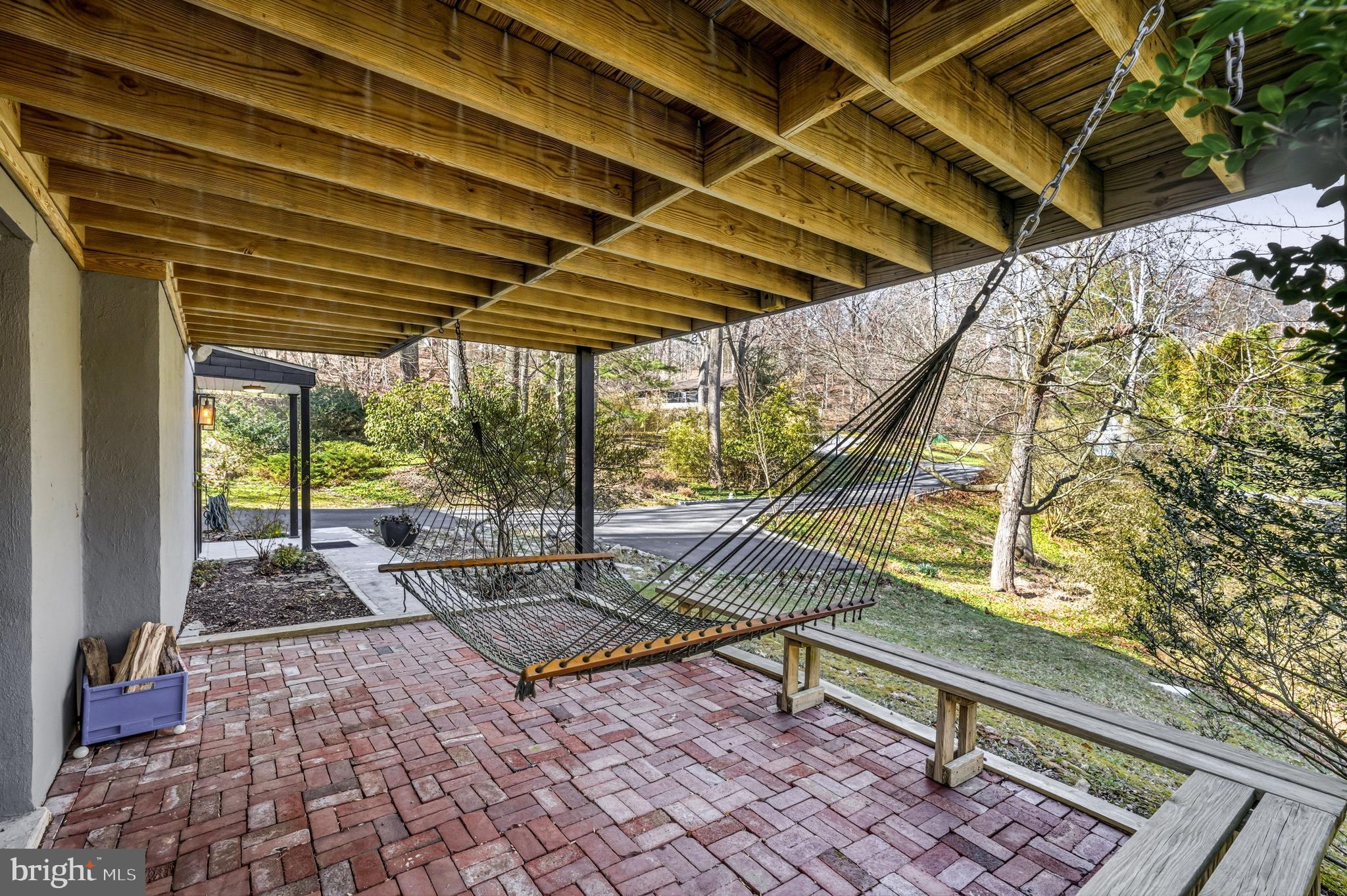 634 TWIN BRIDGE DRIVE