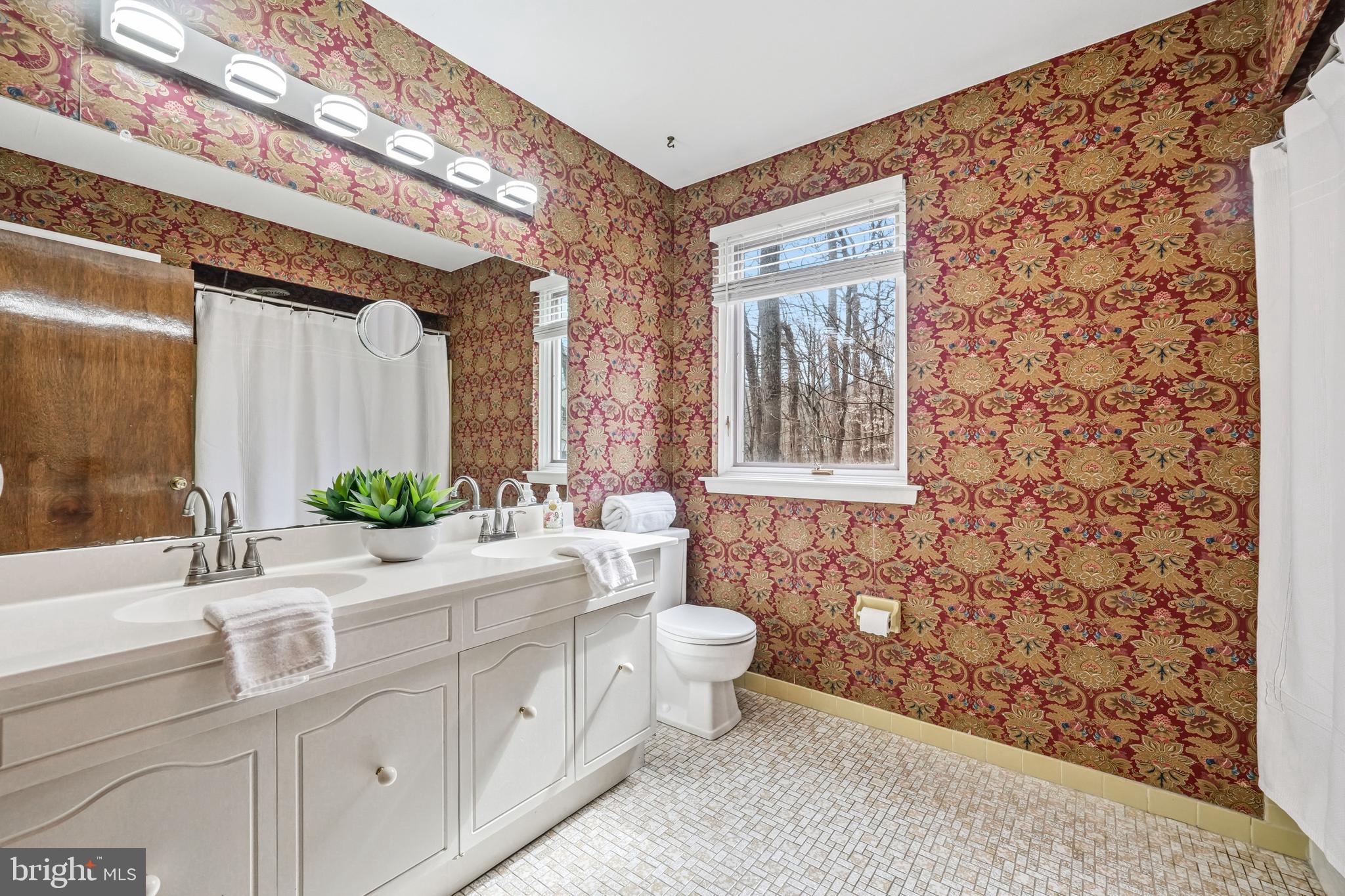 634 TWIN BRIDGE DRIVE