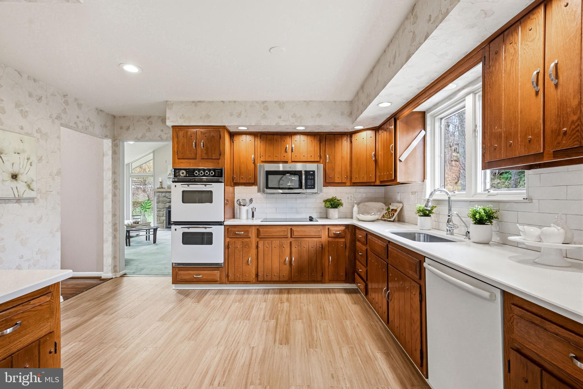 634 TWIN BRIDGE DRIVE