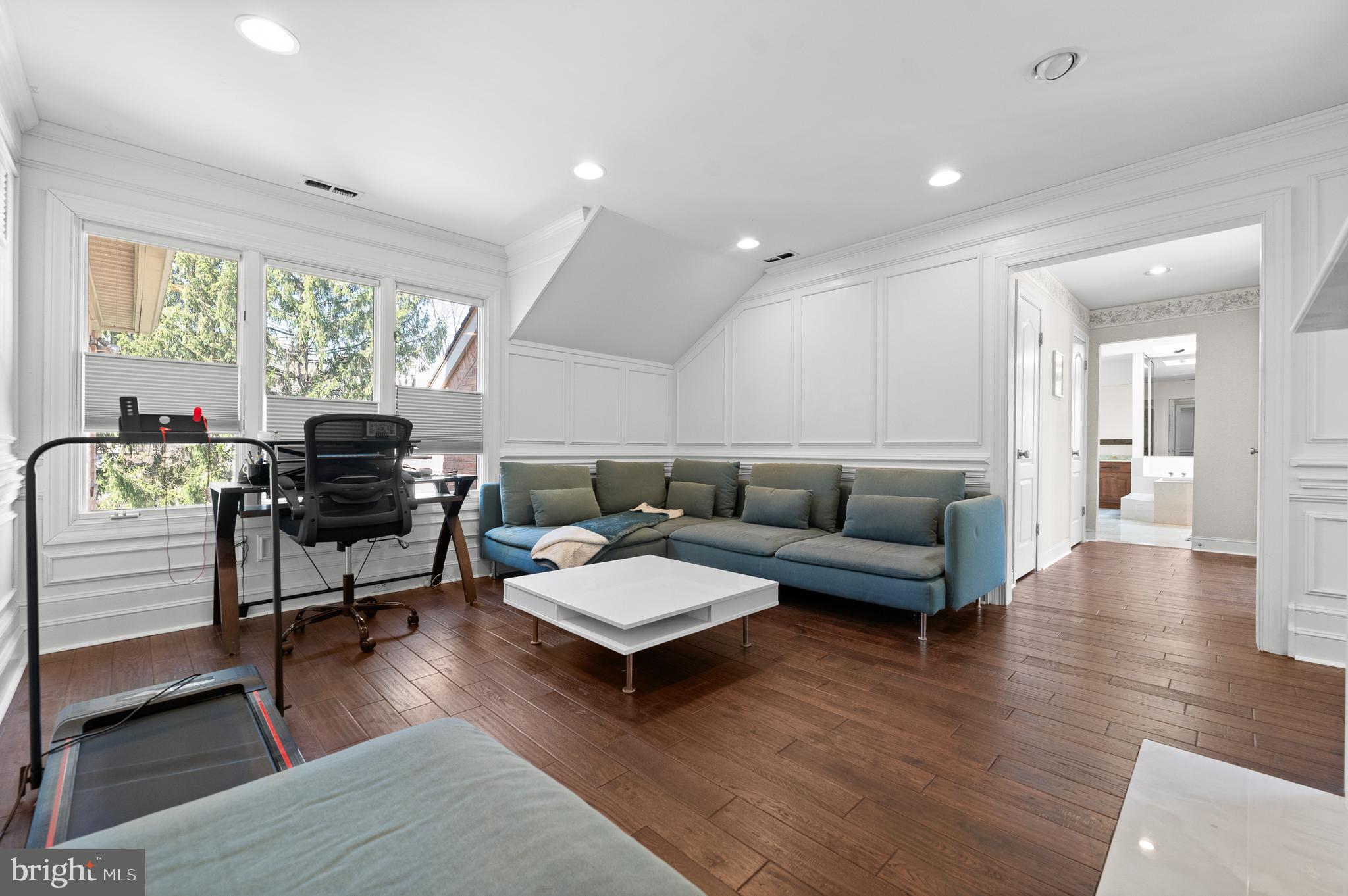 30 SLEEPY HOLLOW DRIVE