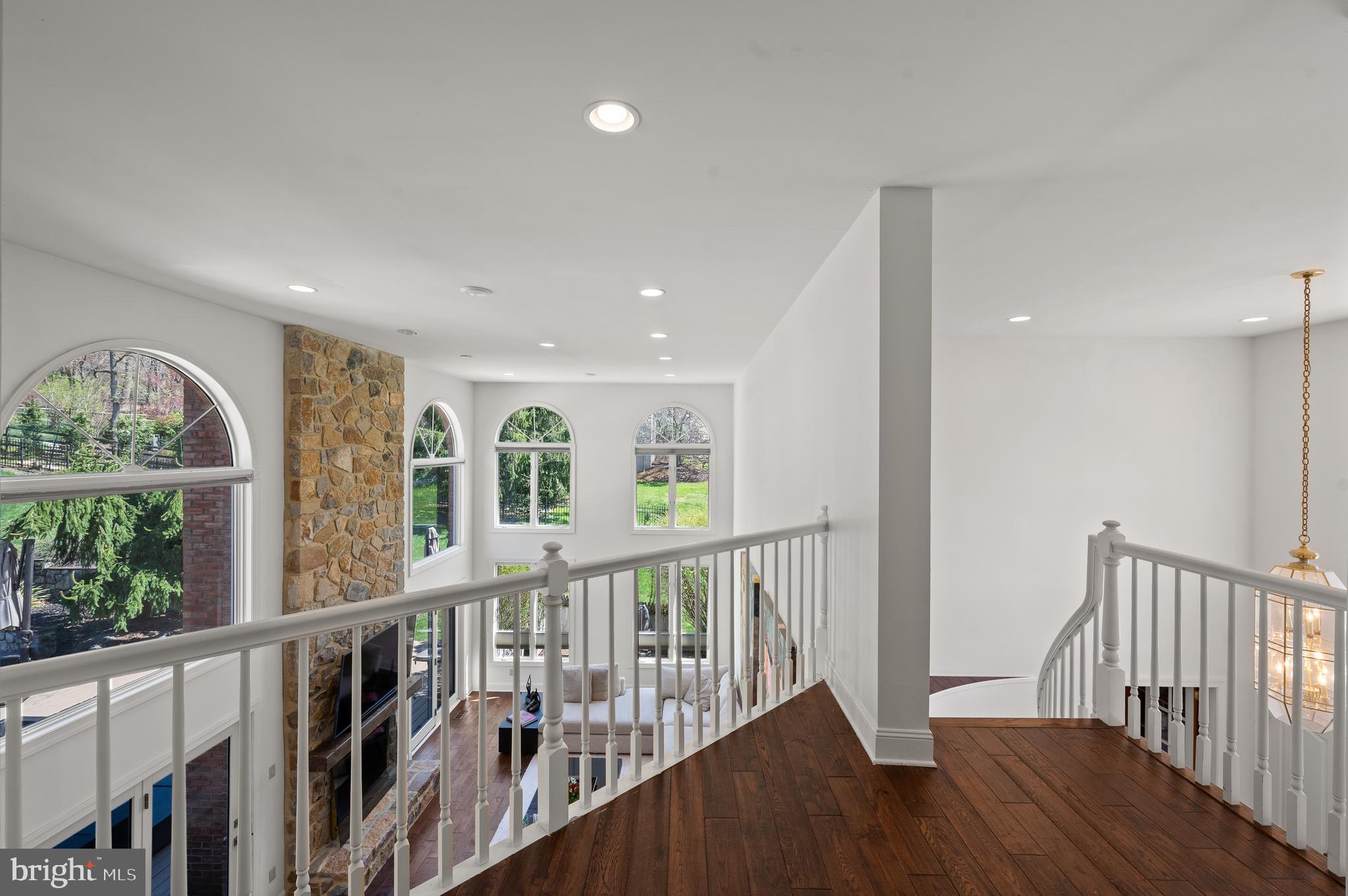 30 SLEEPY HOLLOW DRIVE