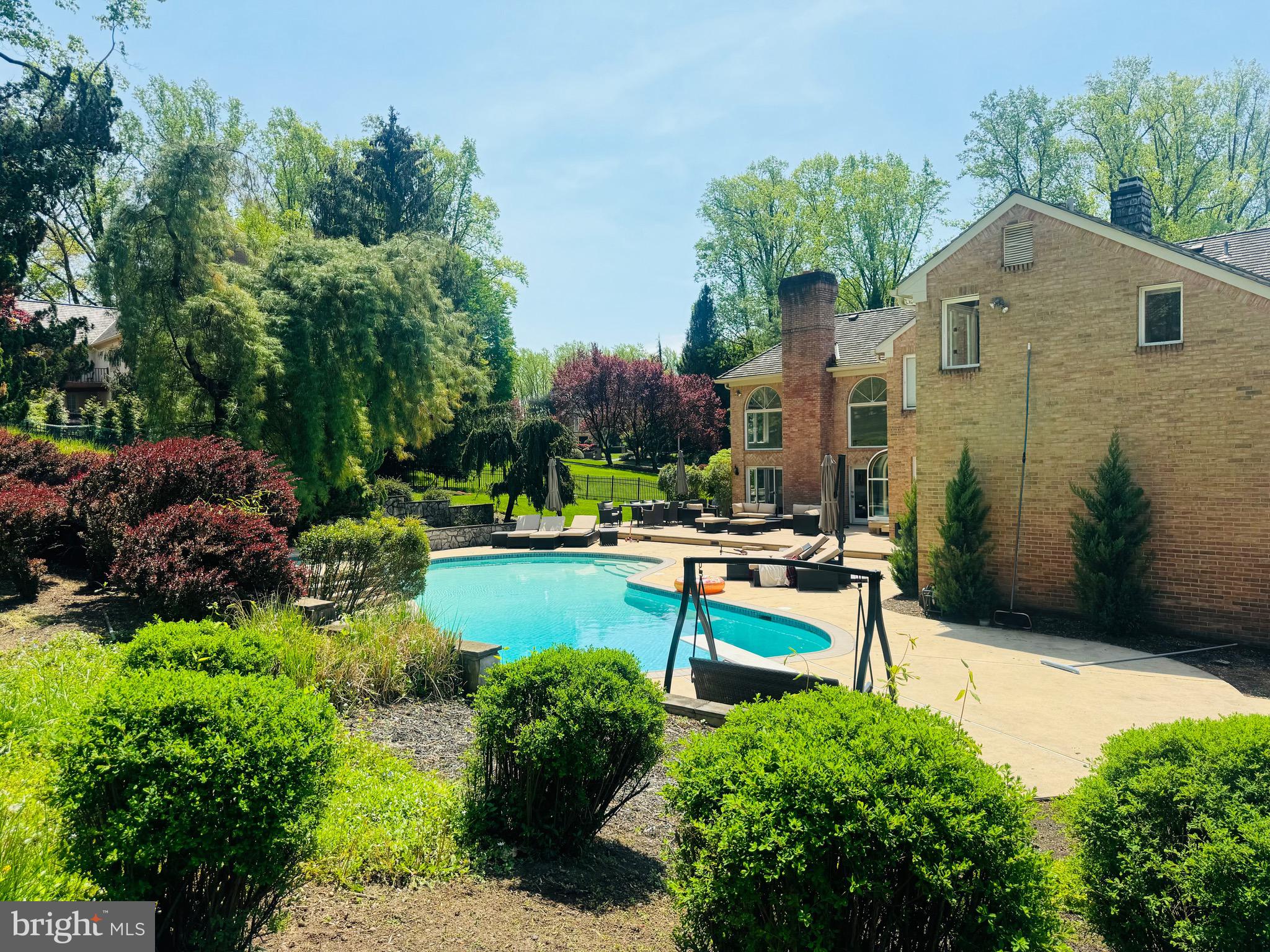 30 SLEEPY HOLLOW DRIVE