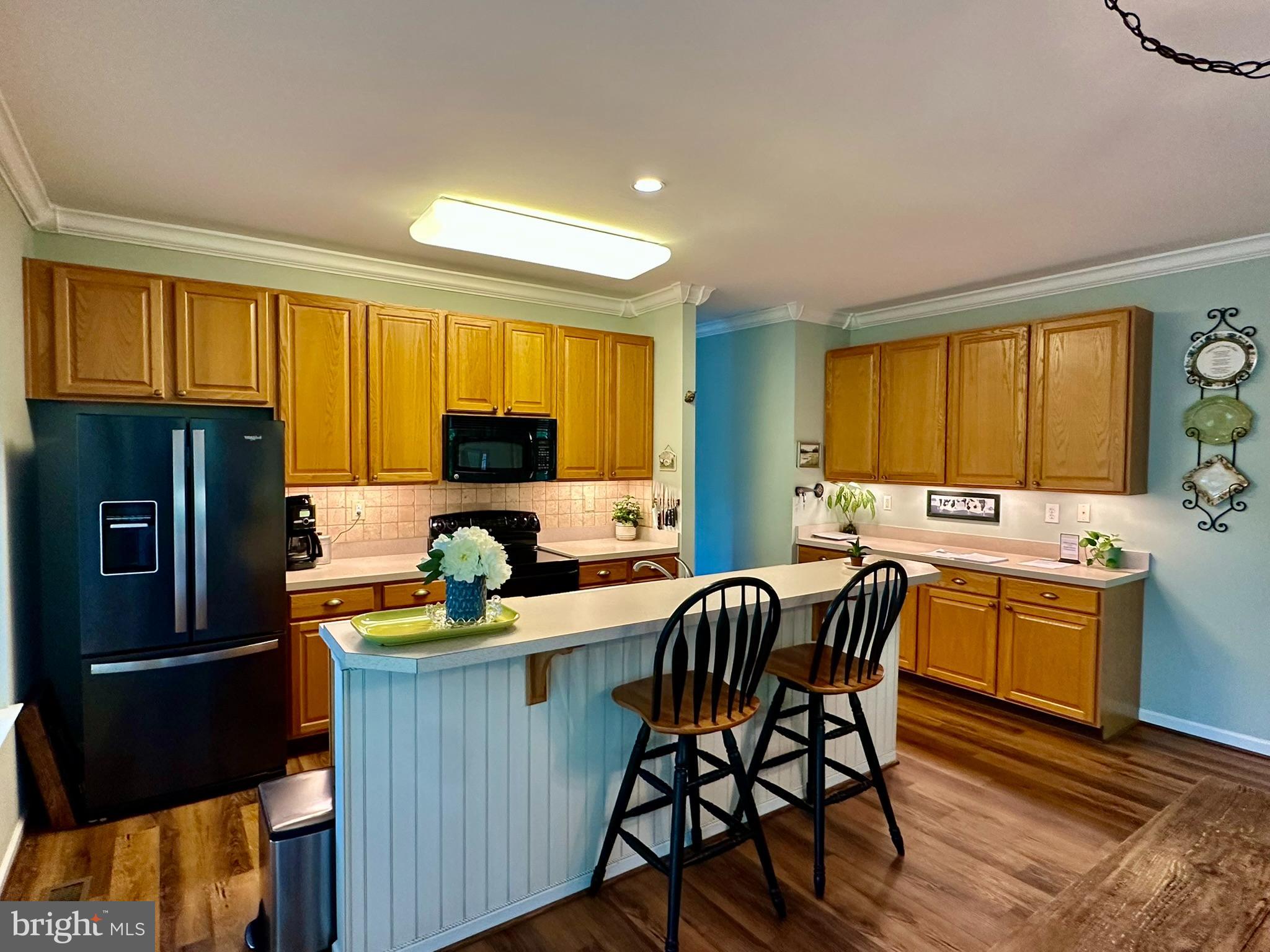 1005 N PHIPPS WOODS COURT