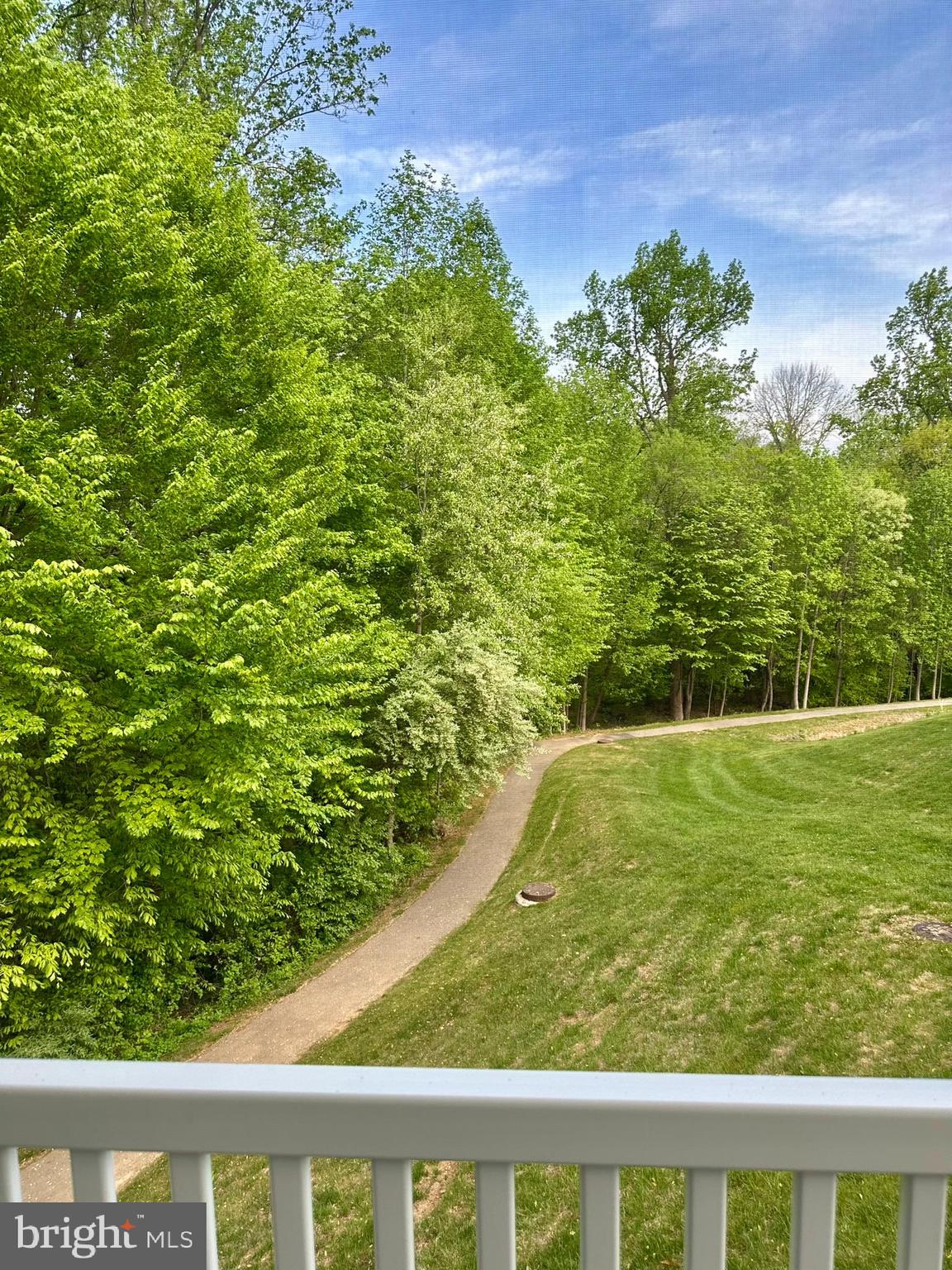 1005 N PHIPPS WOODS COURT