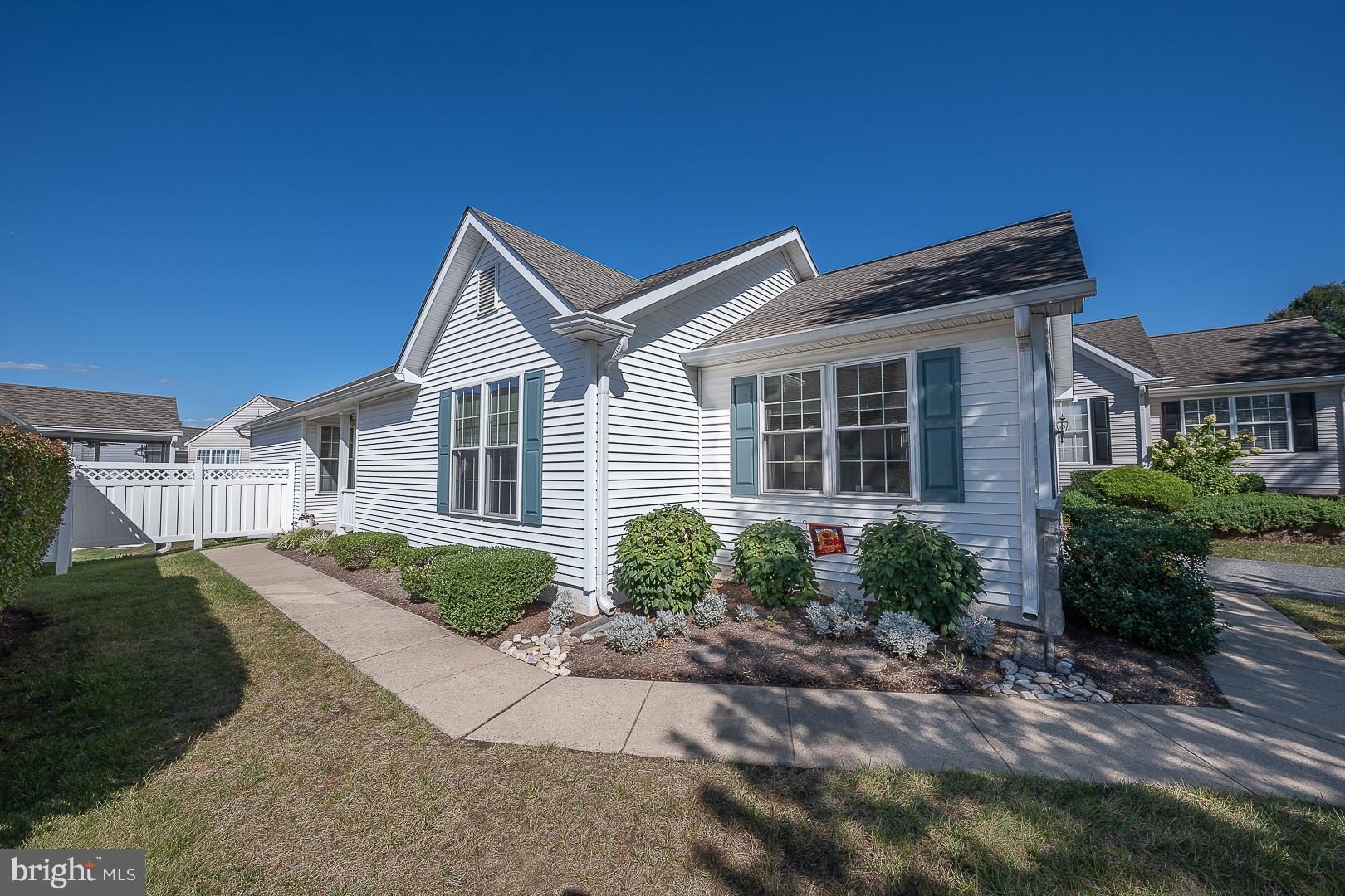 208 N SILVER FOX DRIVE