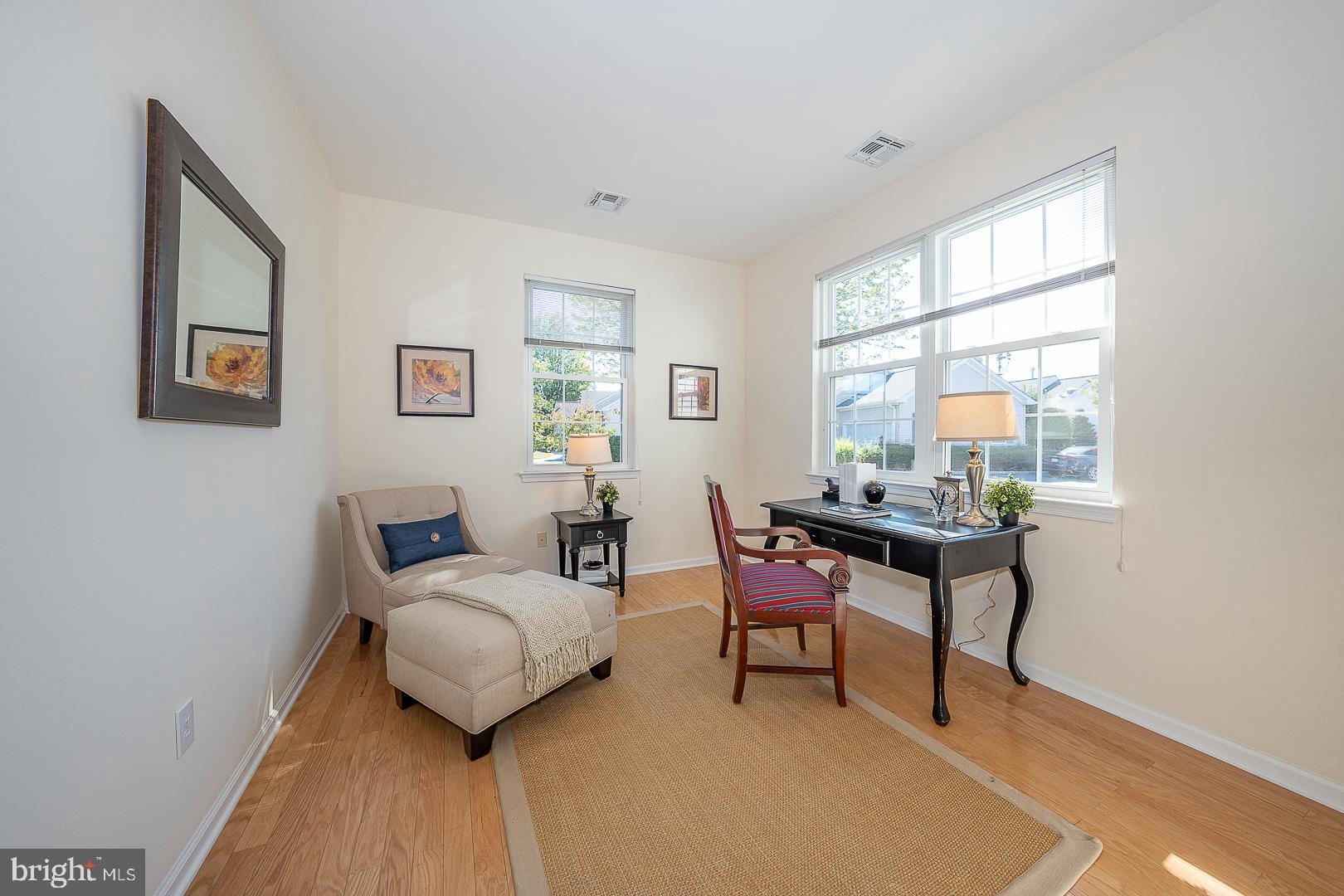 208 N SILVER FOX DRIVE