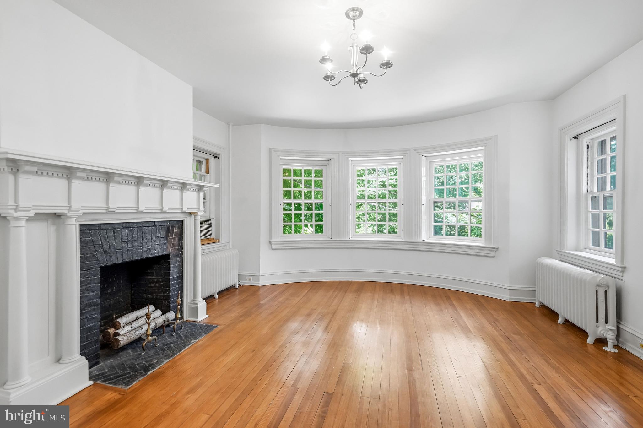443 SAINT DAVIDS AVENUE