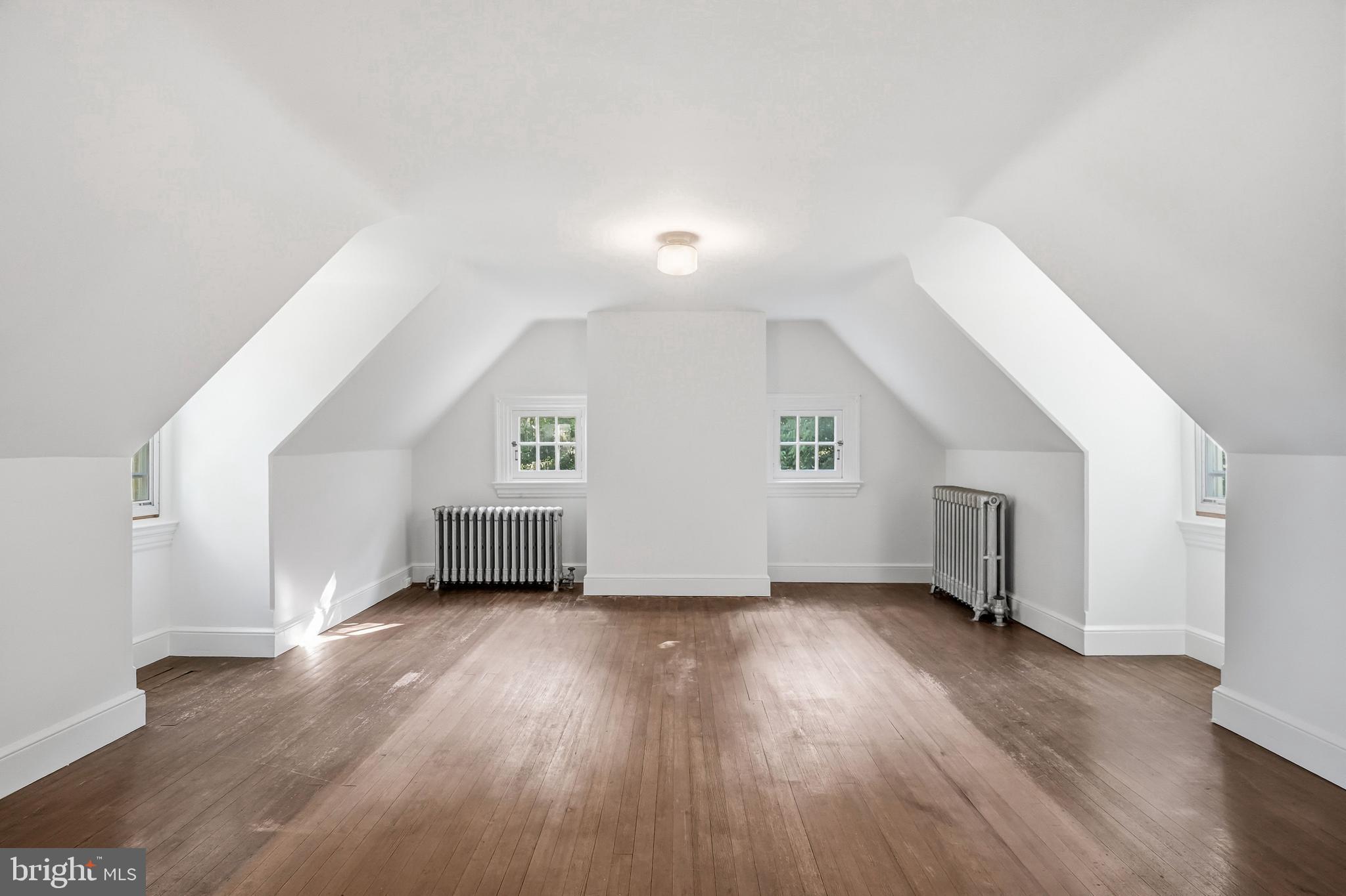 443 SAINT DAVIDS AVENUE