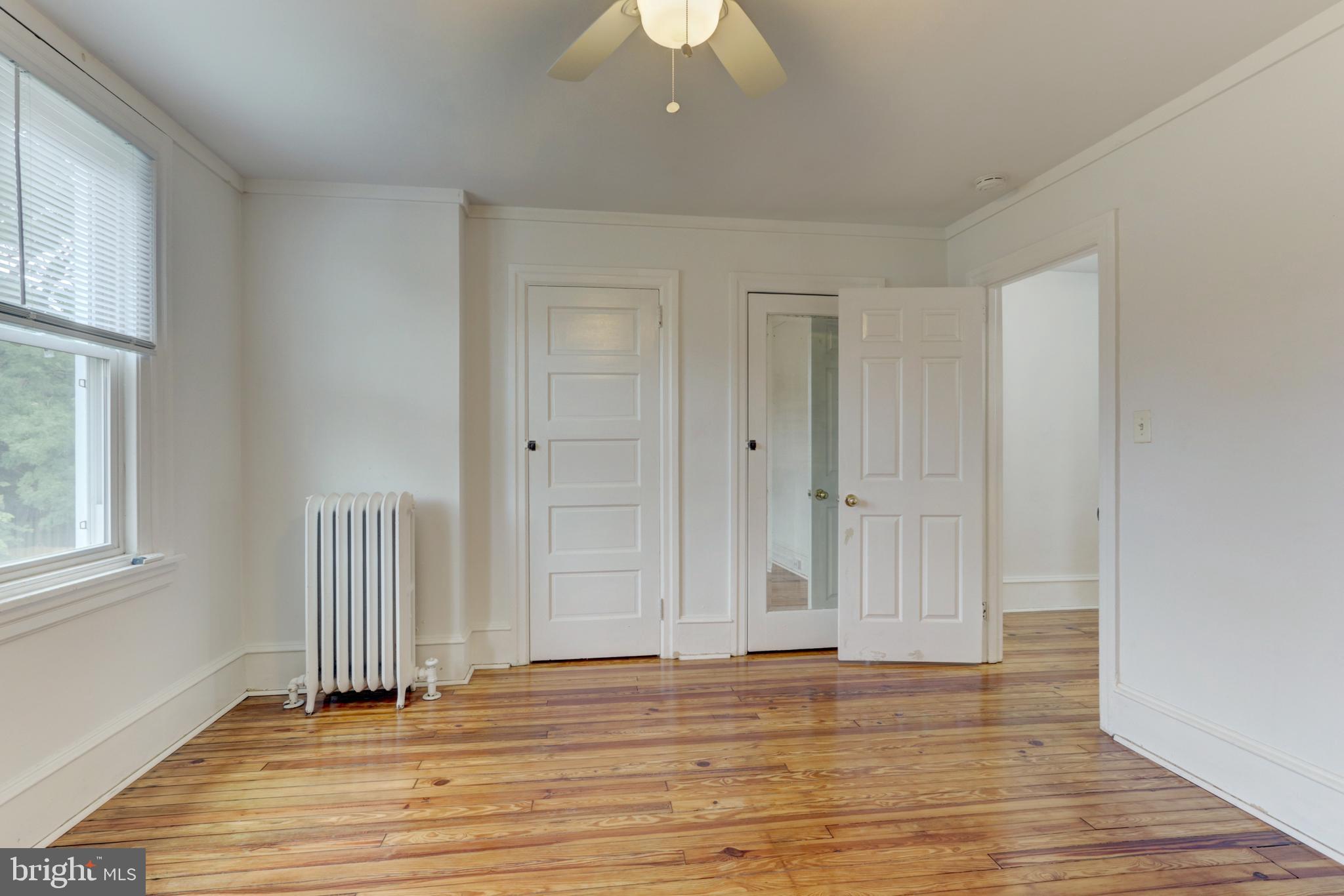 325 W WOOD STREET