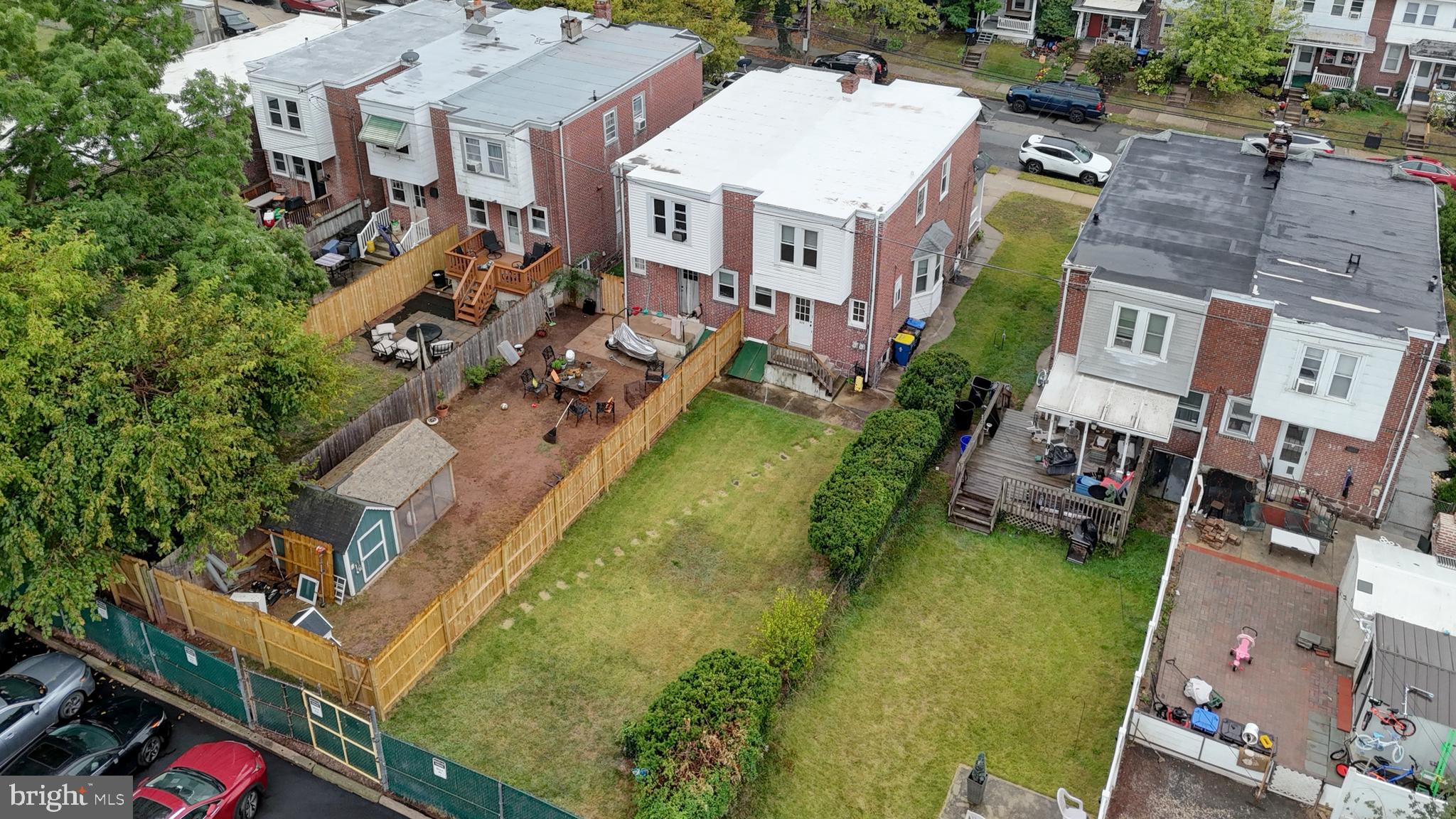325 W WOOD STREET