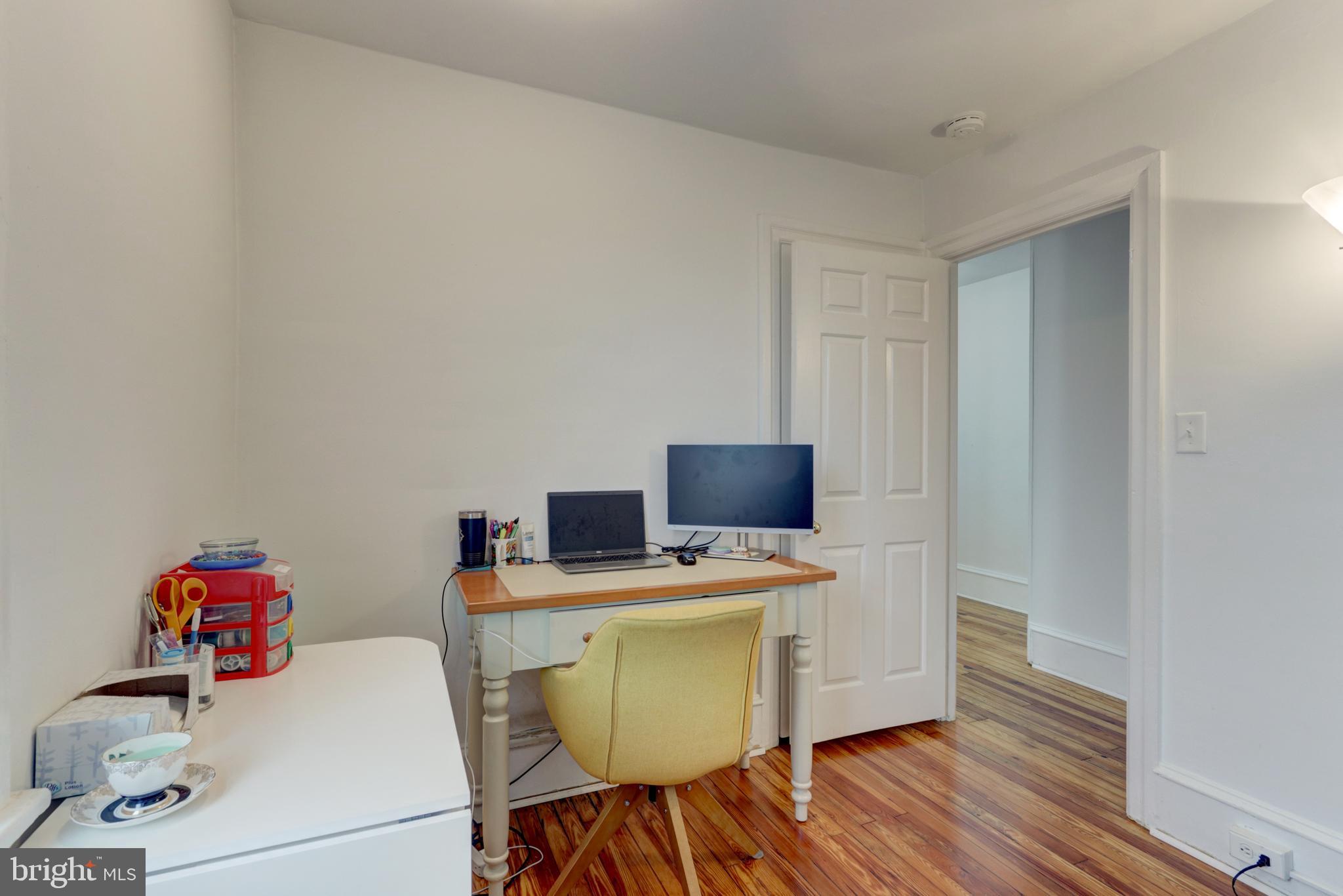 325 W WOOD STREET