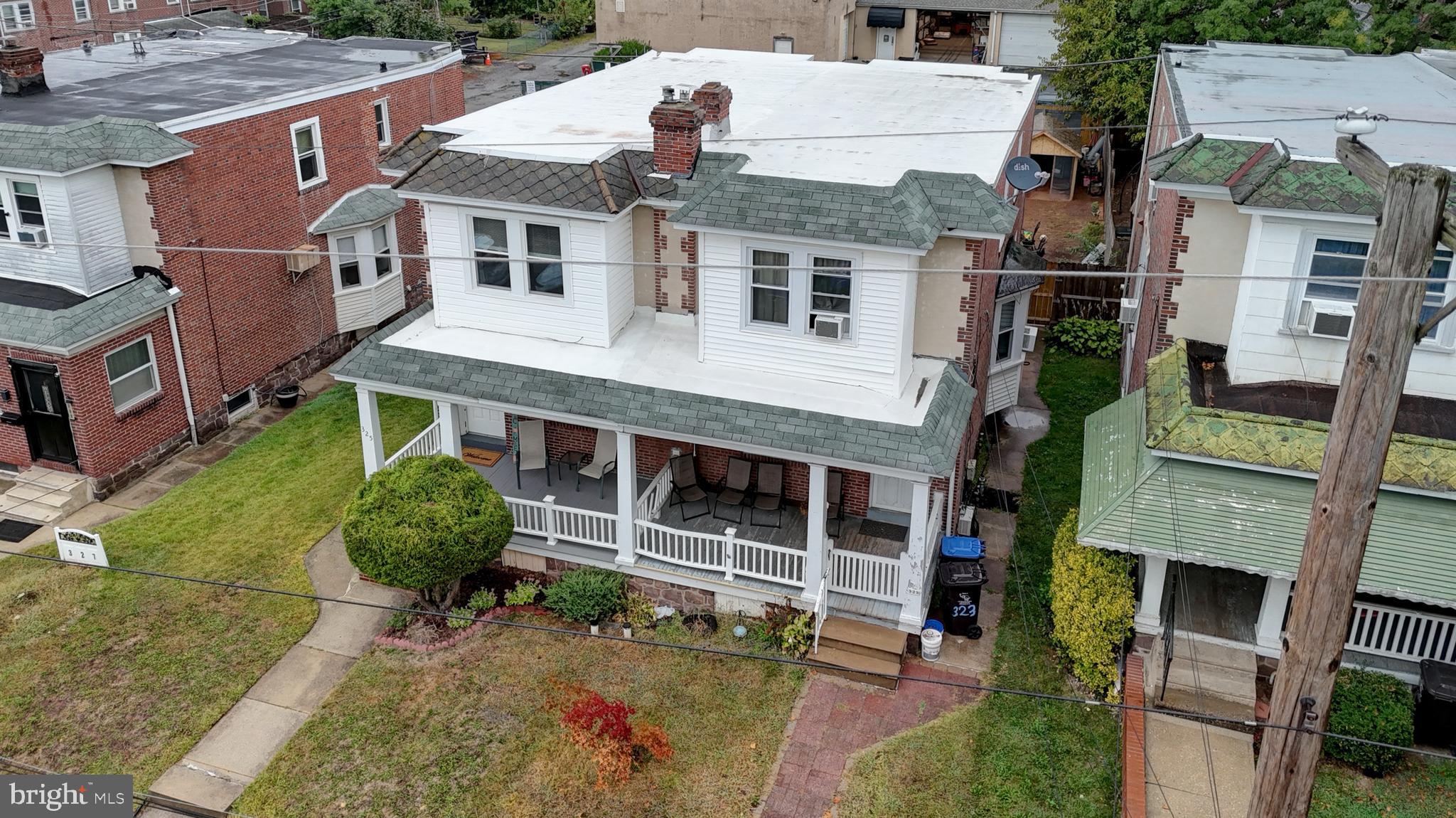 325 W WOOD STREET