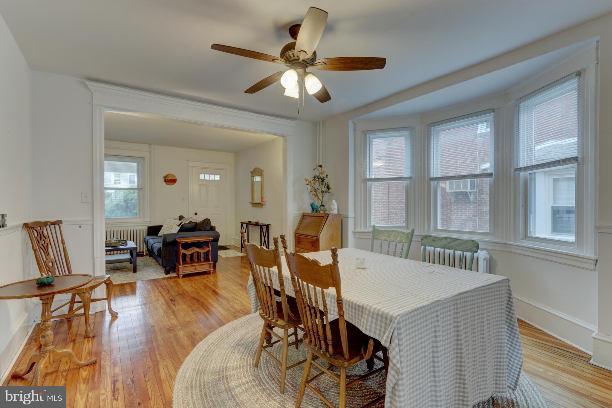 325 W WOOD STREET