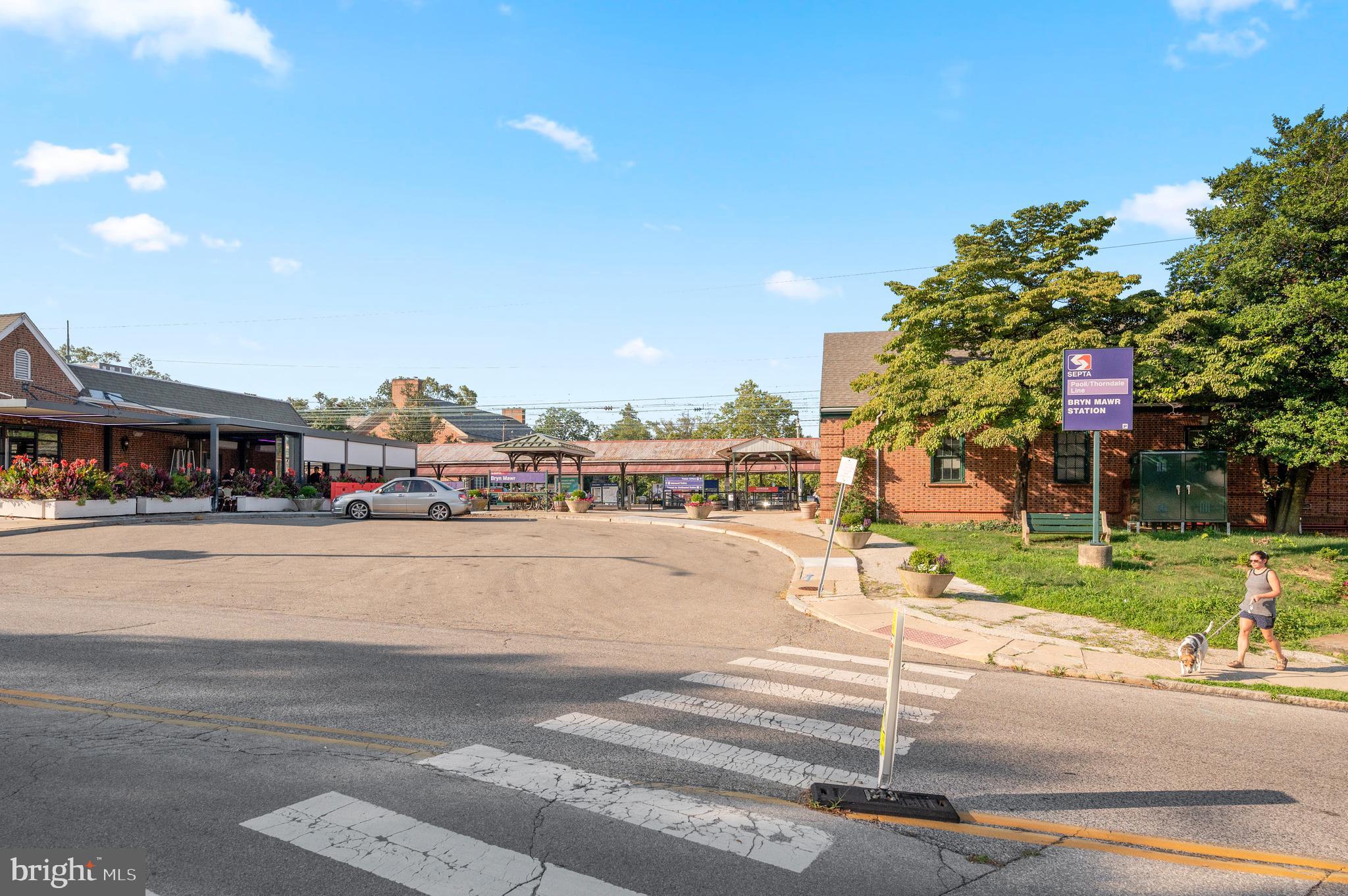 834 W LANCASTER AVENUE 2R