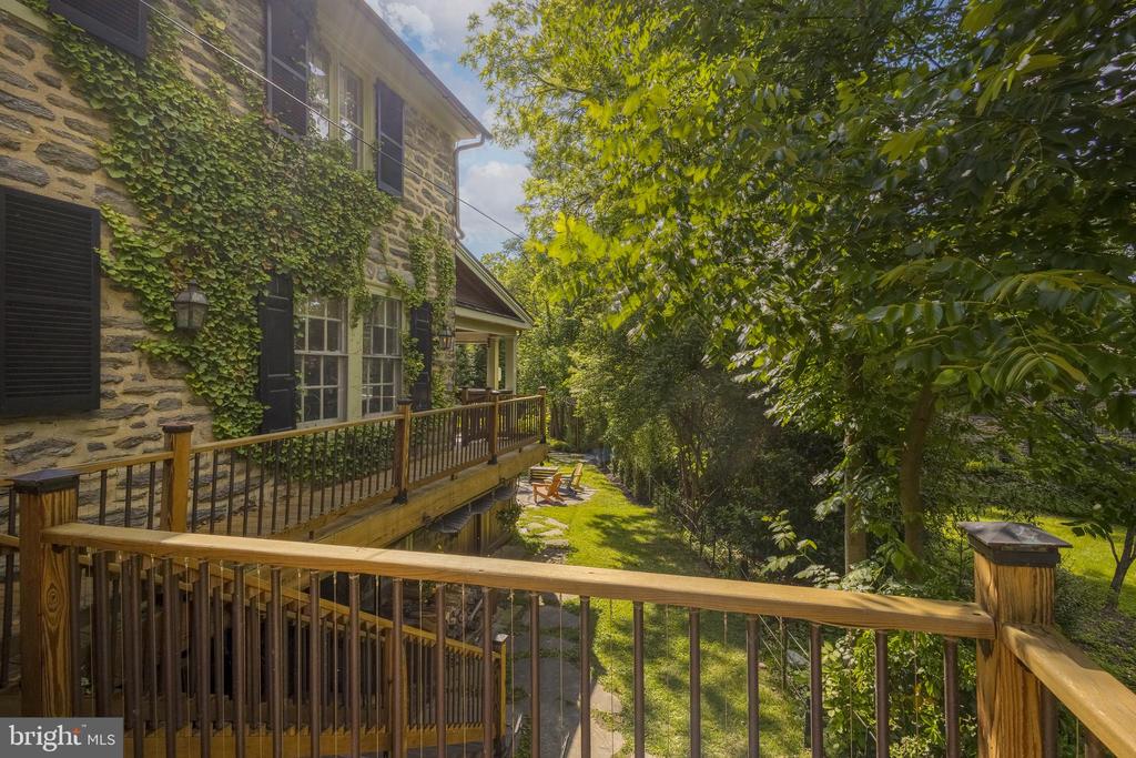 97 E BELLS MILL ROAD