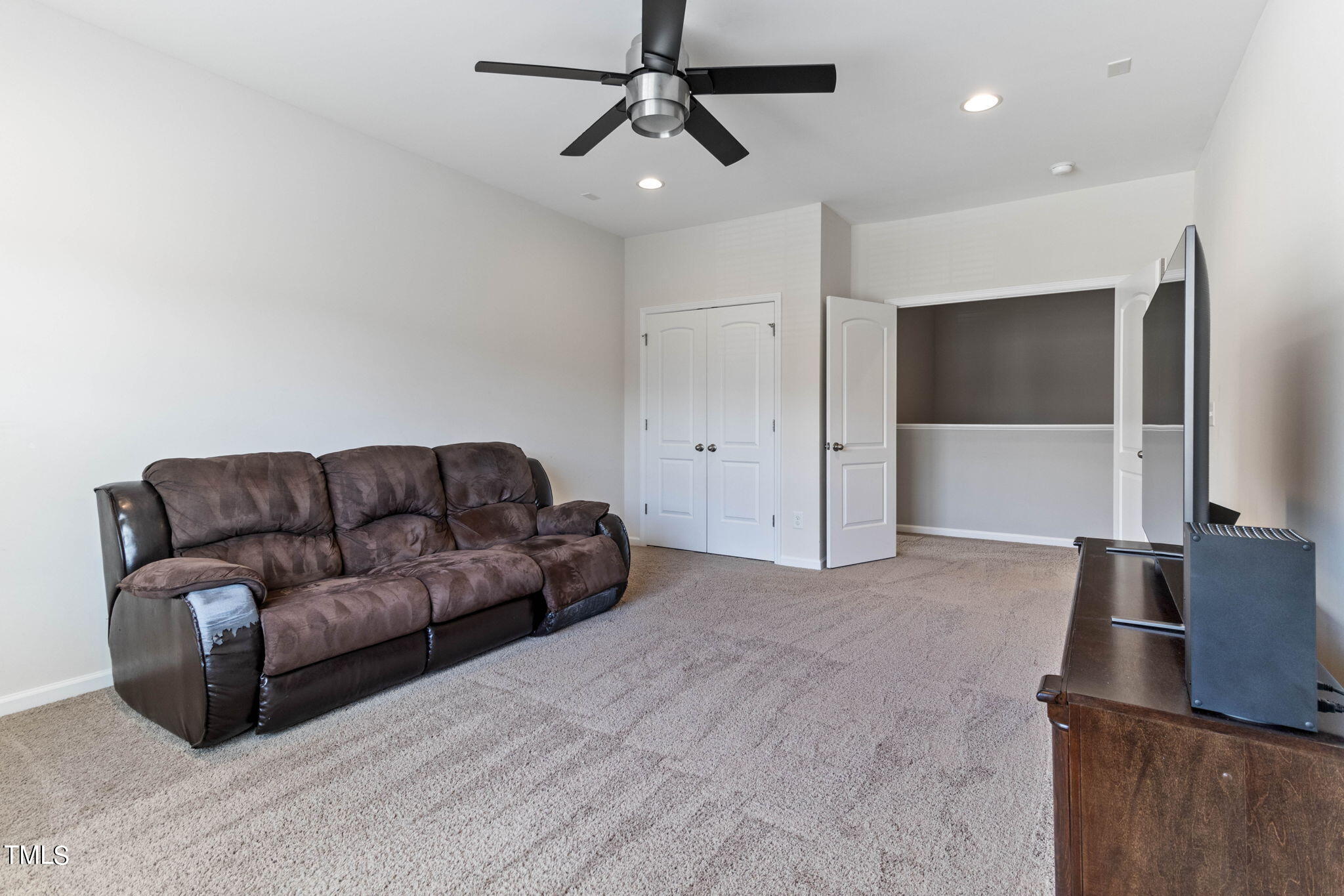 3368 Mountain Hill Drive