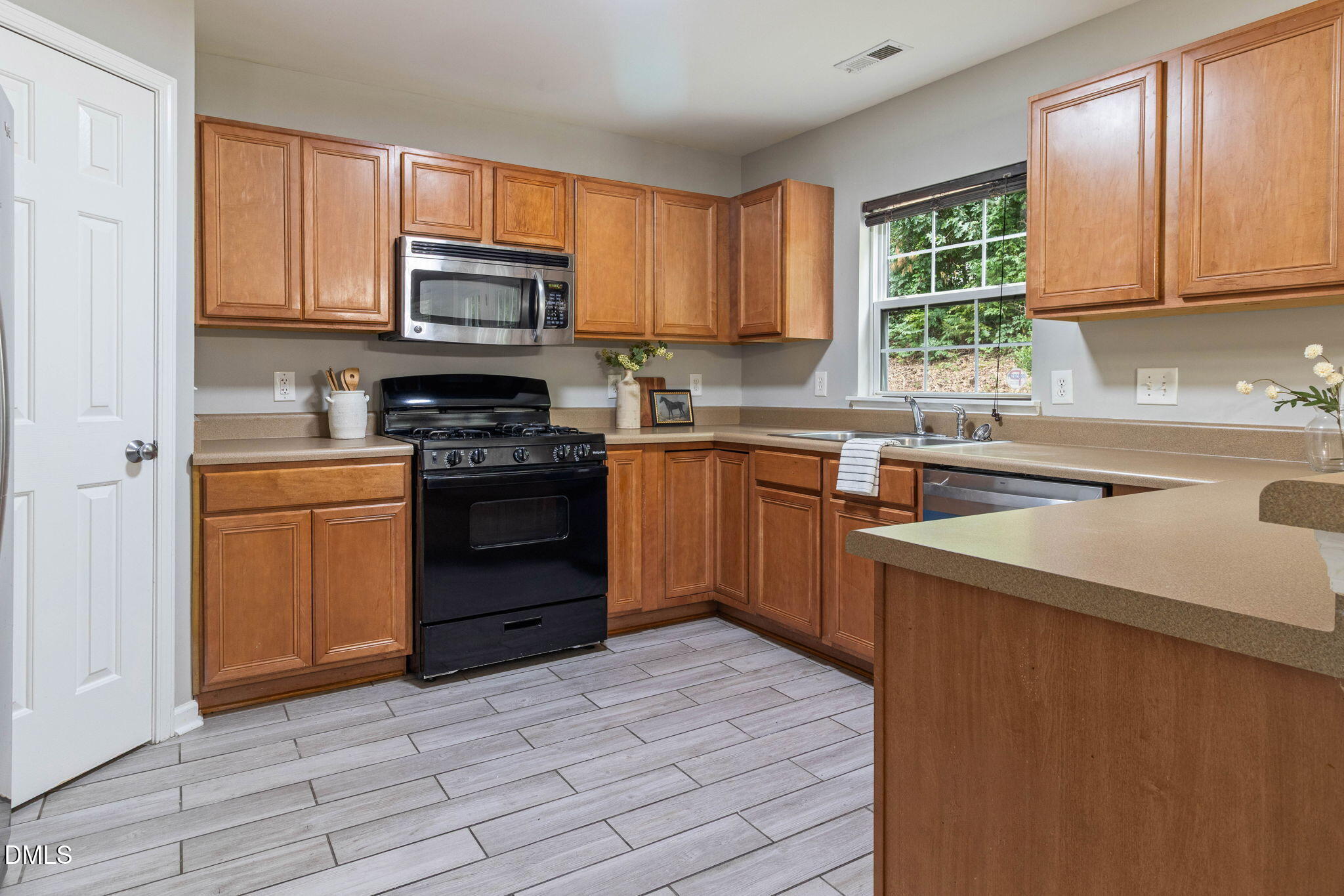 6 Stepney Court