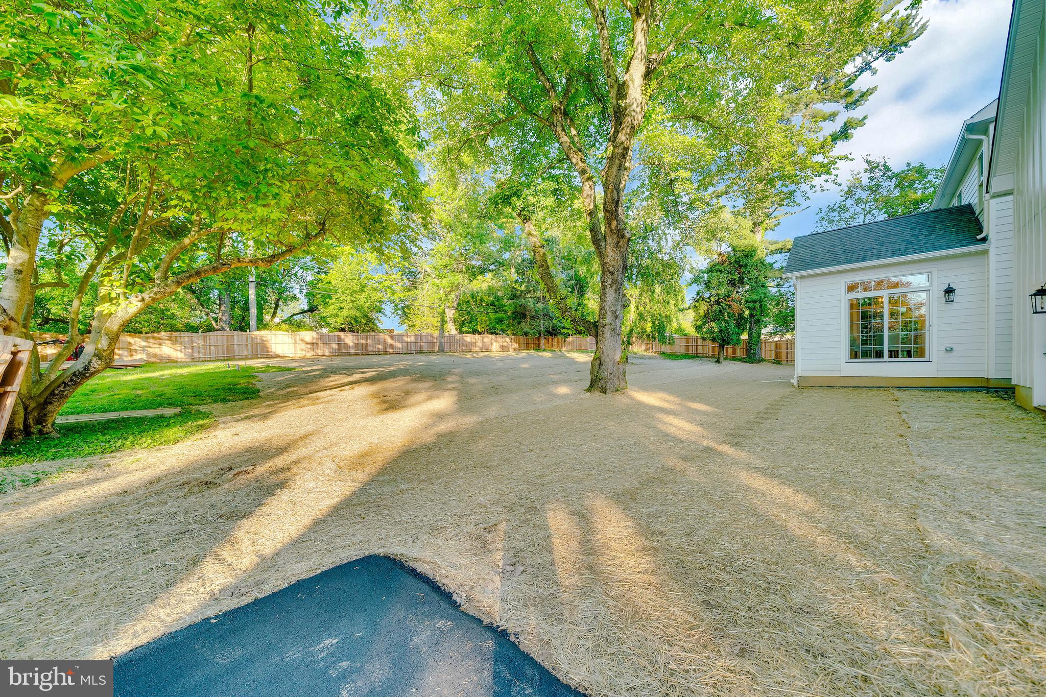 1343 THOMAS ROAD