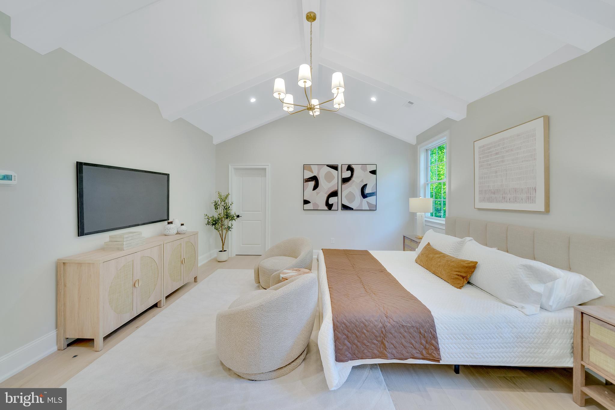 1343 THOMAS ROAD