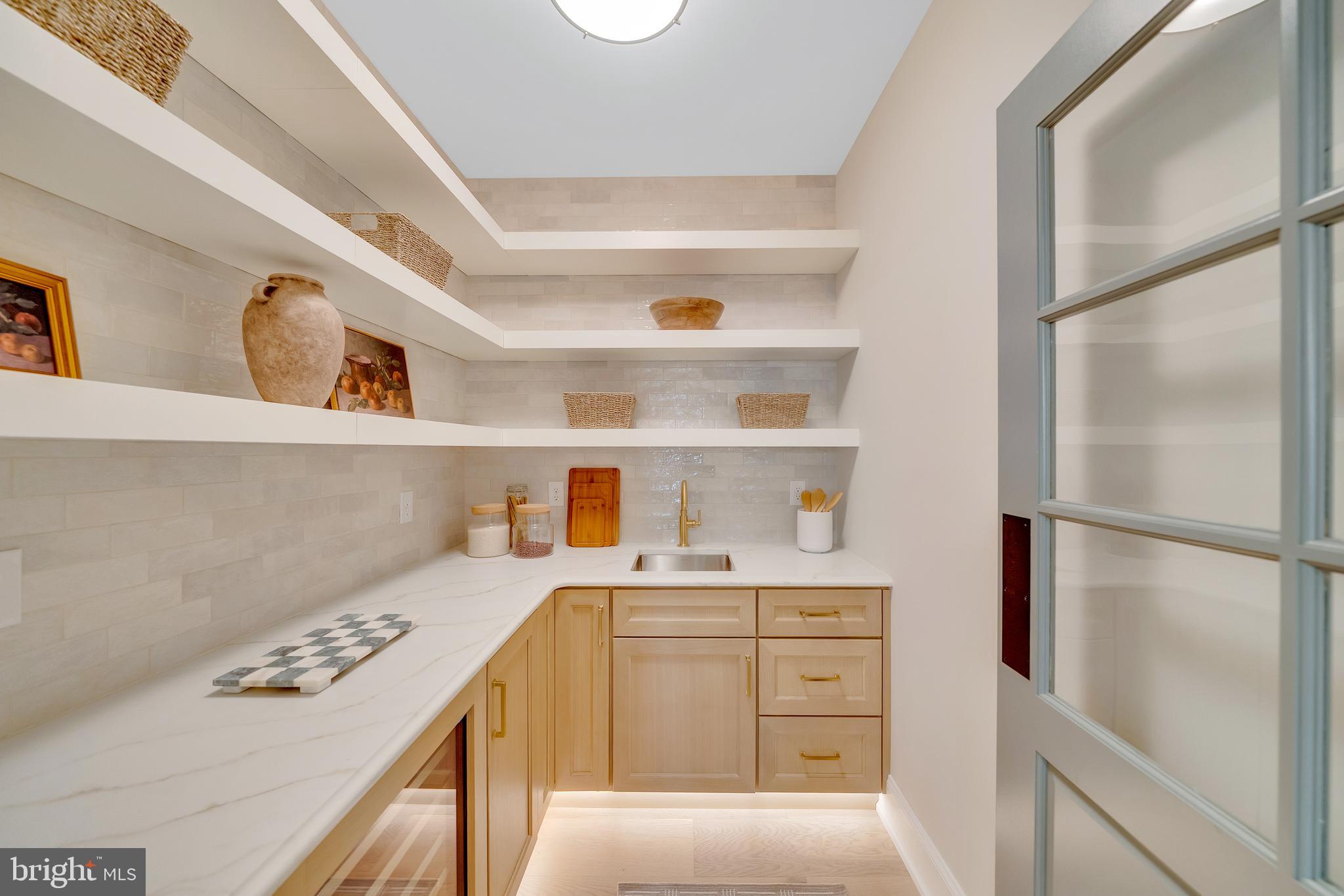 1343 THOMAS ROAD