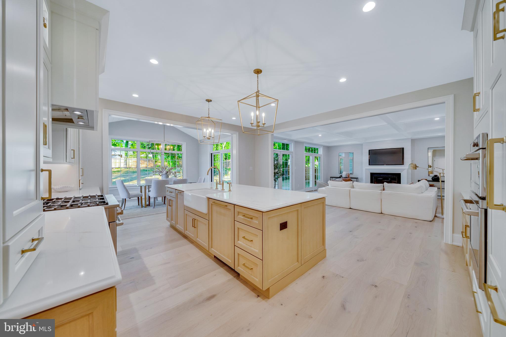 1343 THOMAS ROAD