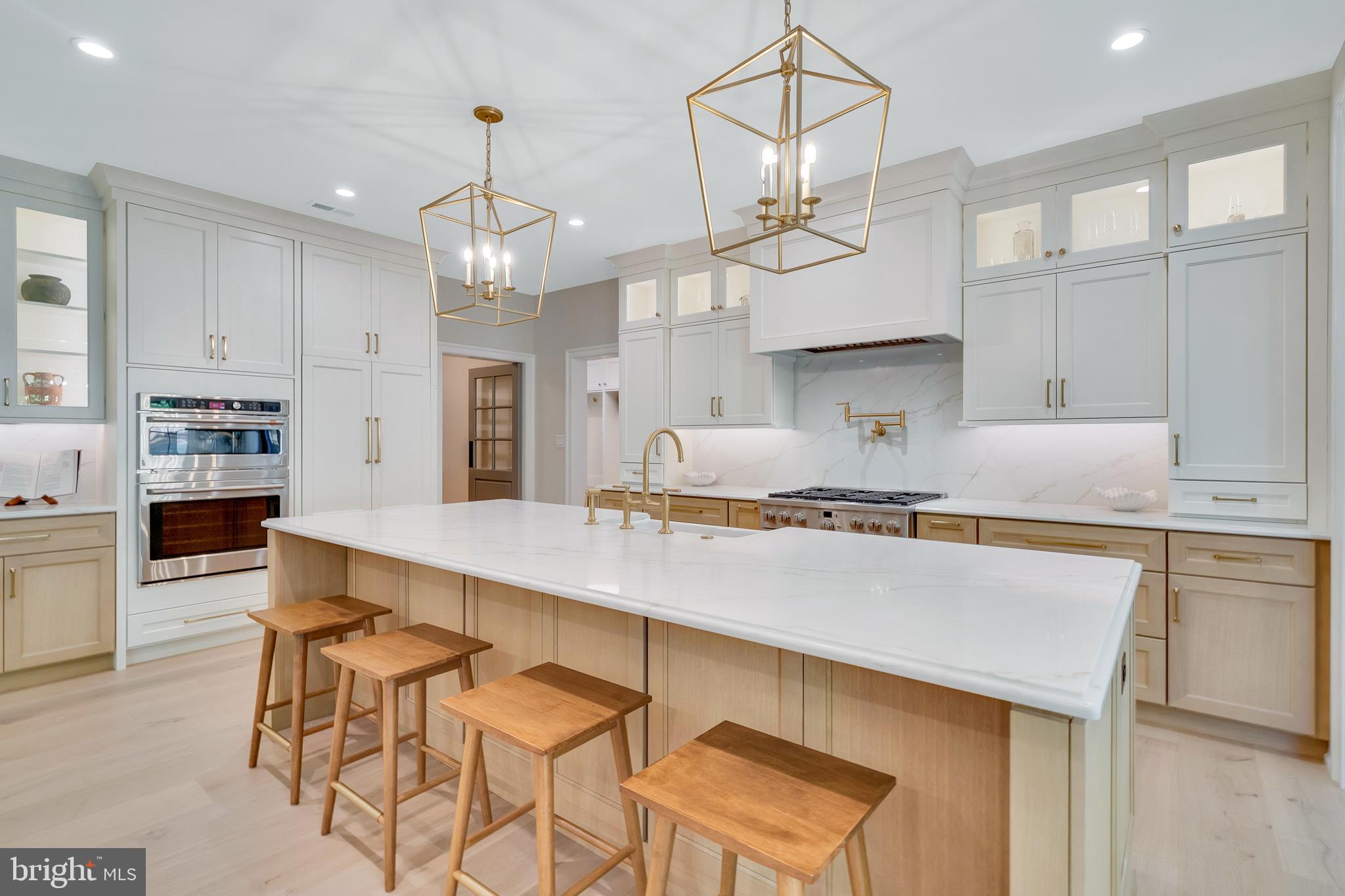 1343 THOMAS ROAD