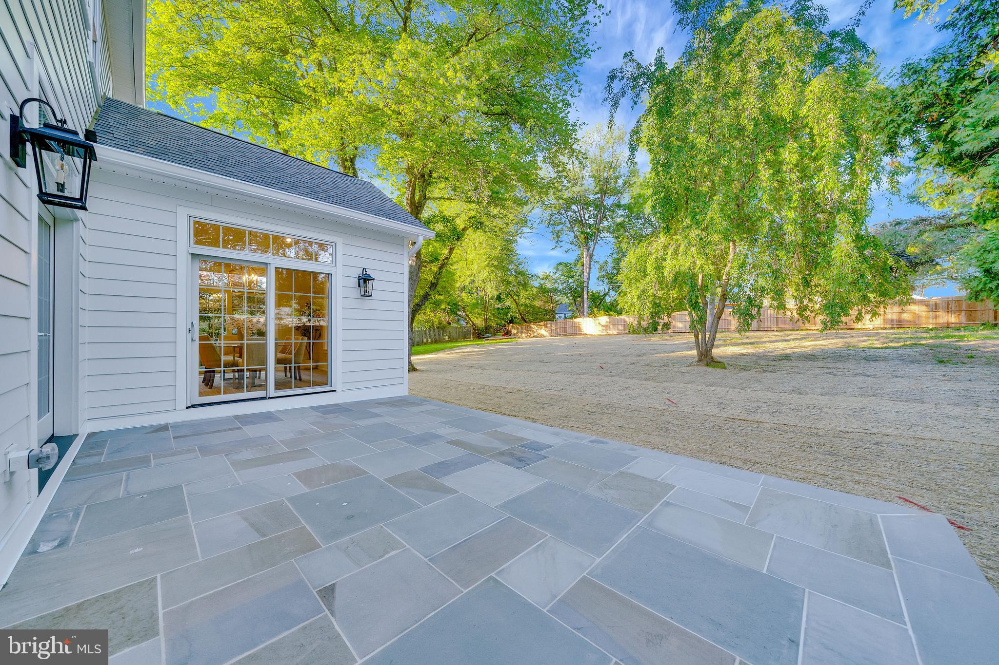 1343 THOMAS ROAD
