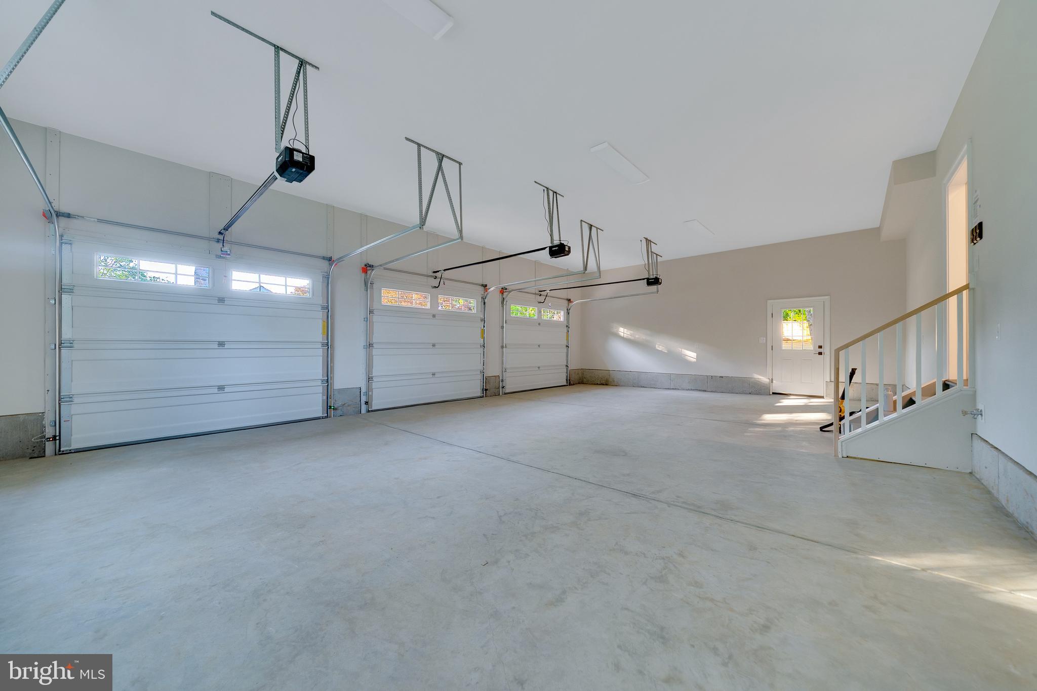 1343 THOMAS ROAD