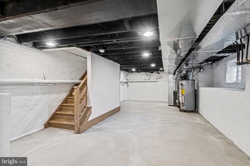 406 SAINT DAVIDS AVENUE