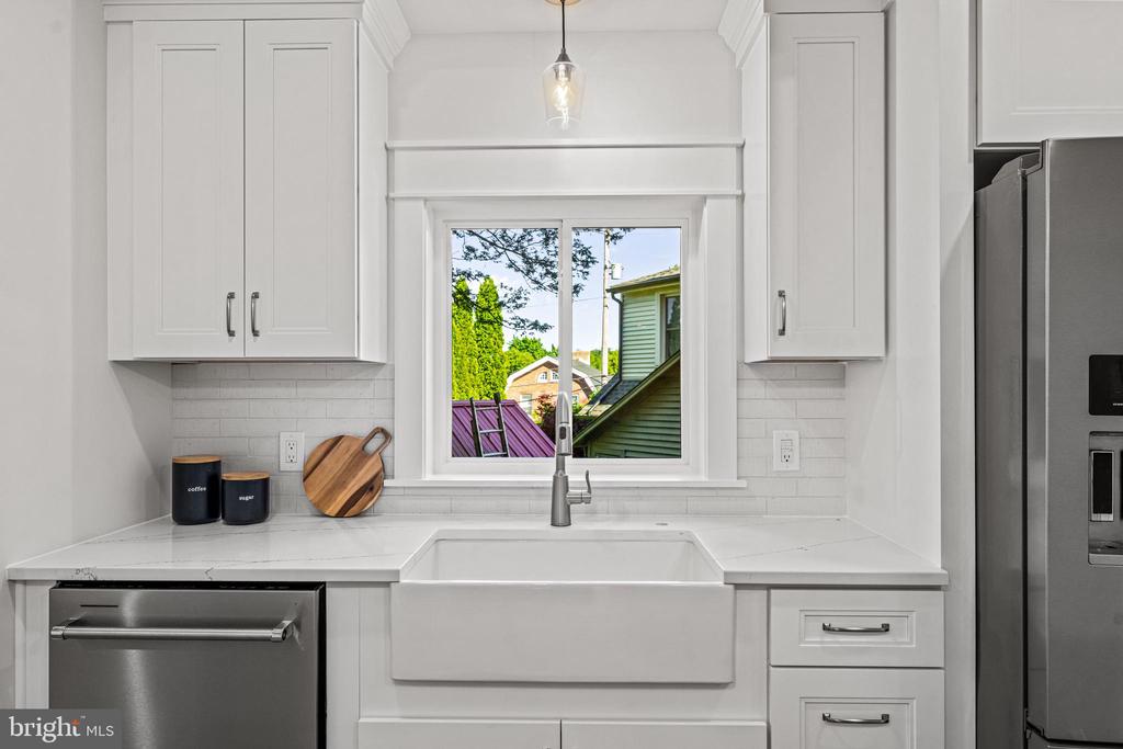 406 SAINT DAVIDS AVENUE