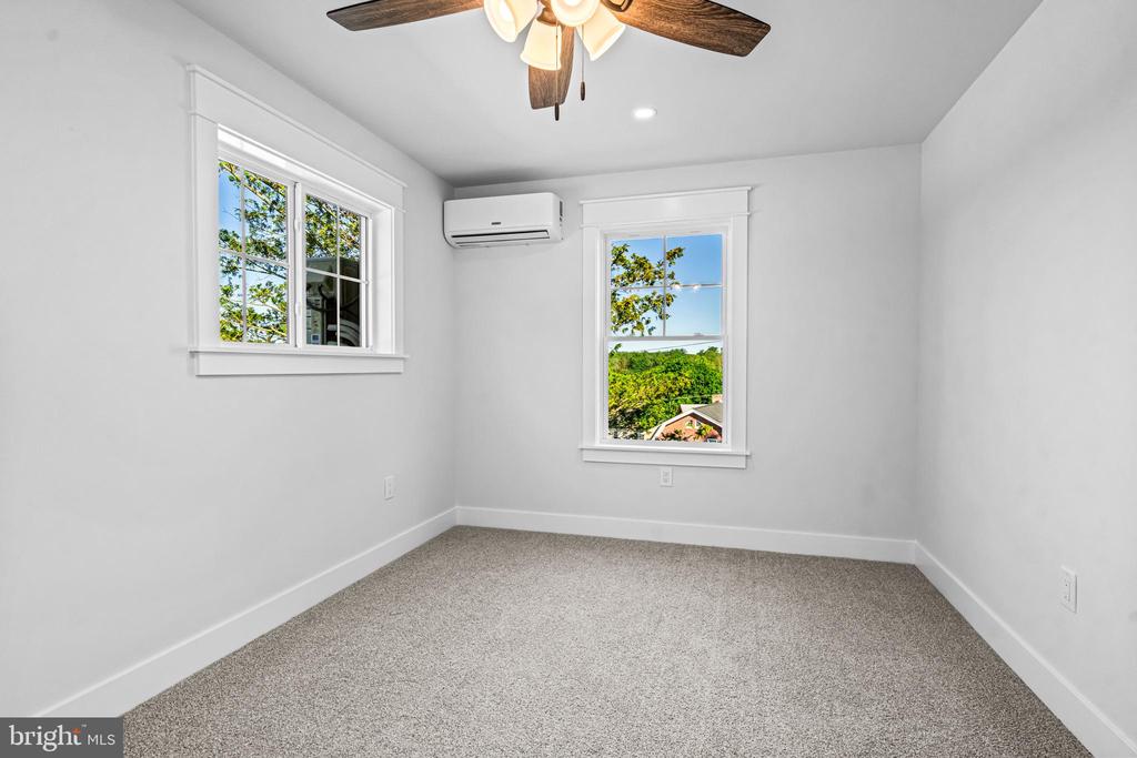 406 SAINT DAVIDS AVENUE