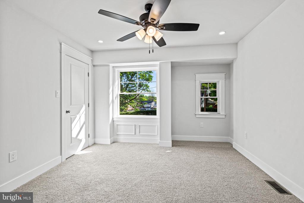406 SAINT DAVIDS AVENUE