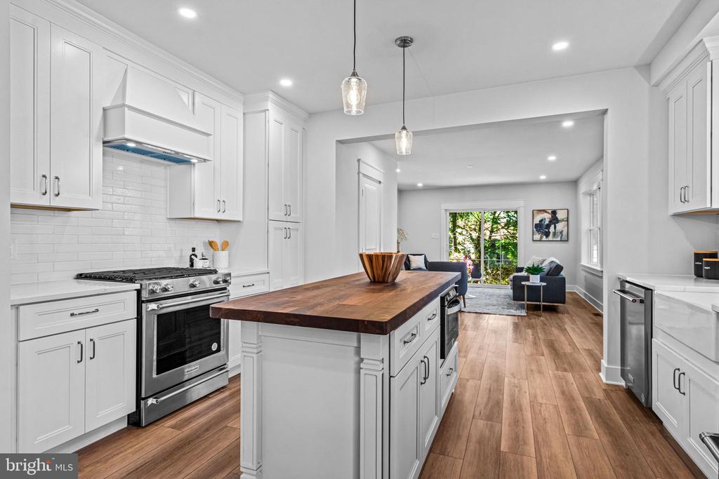 406 SAINT DAVIDS AVENUE