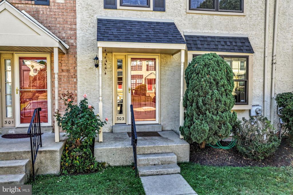 303 SCOLA ROAD